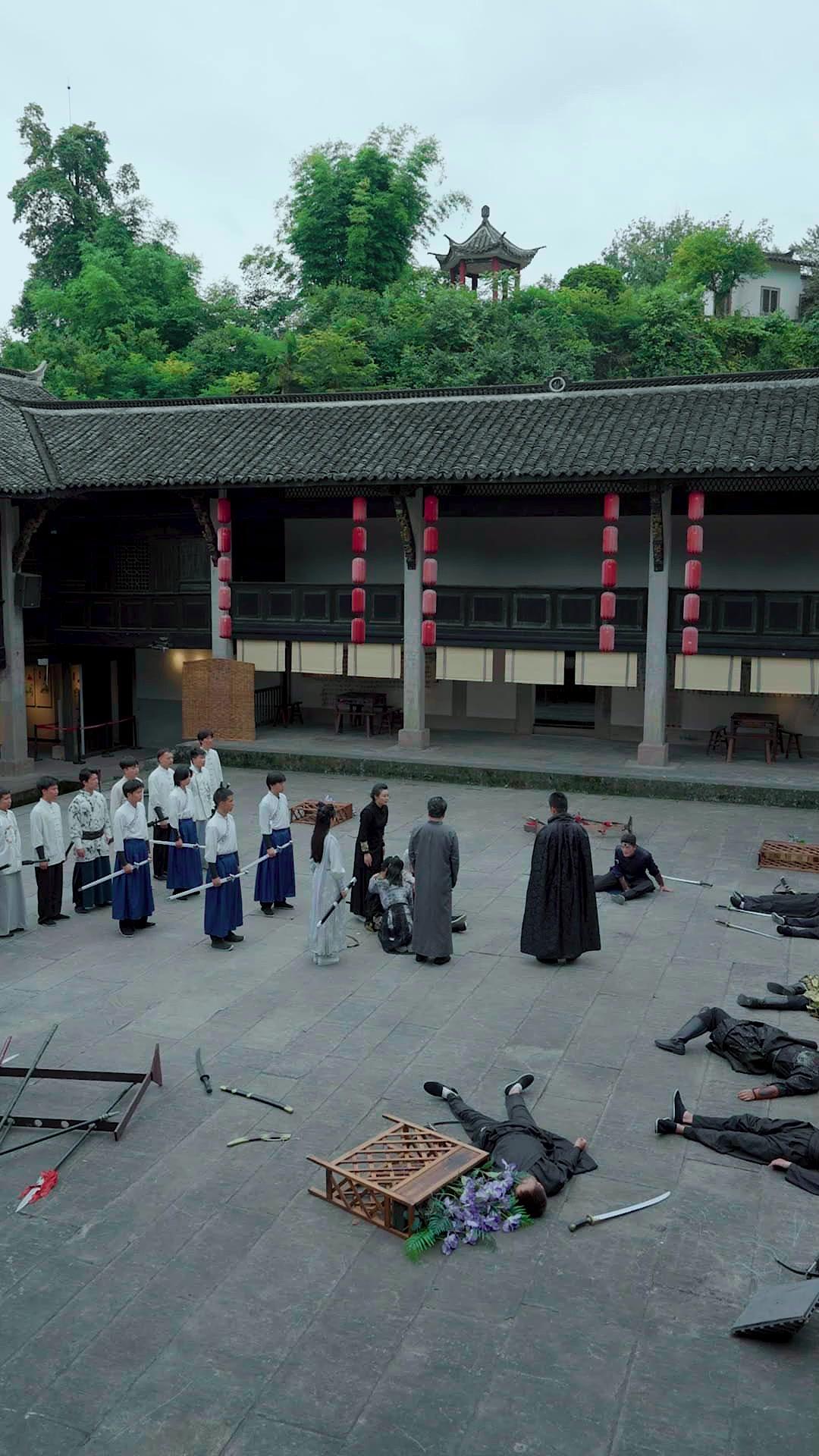 Fénix entre cenizas