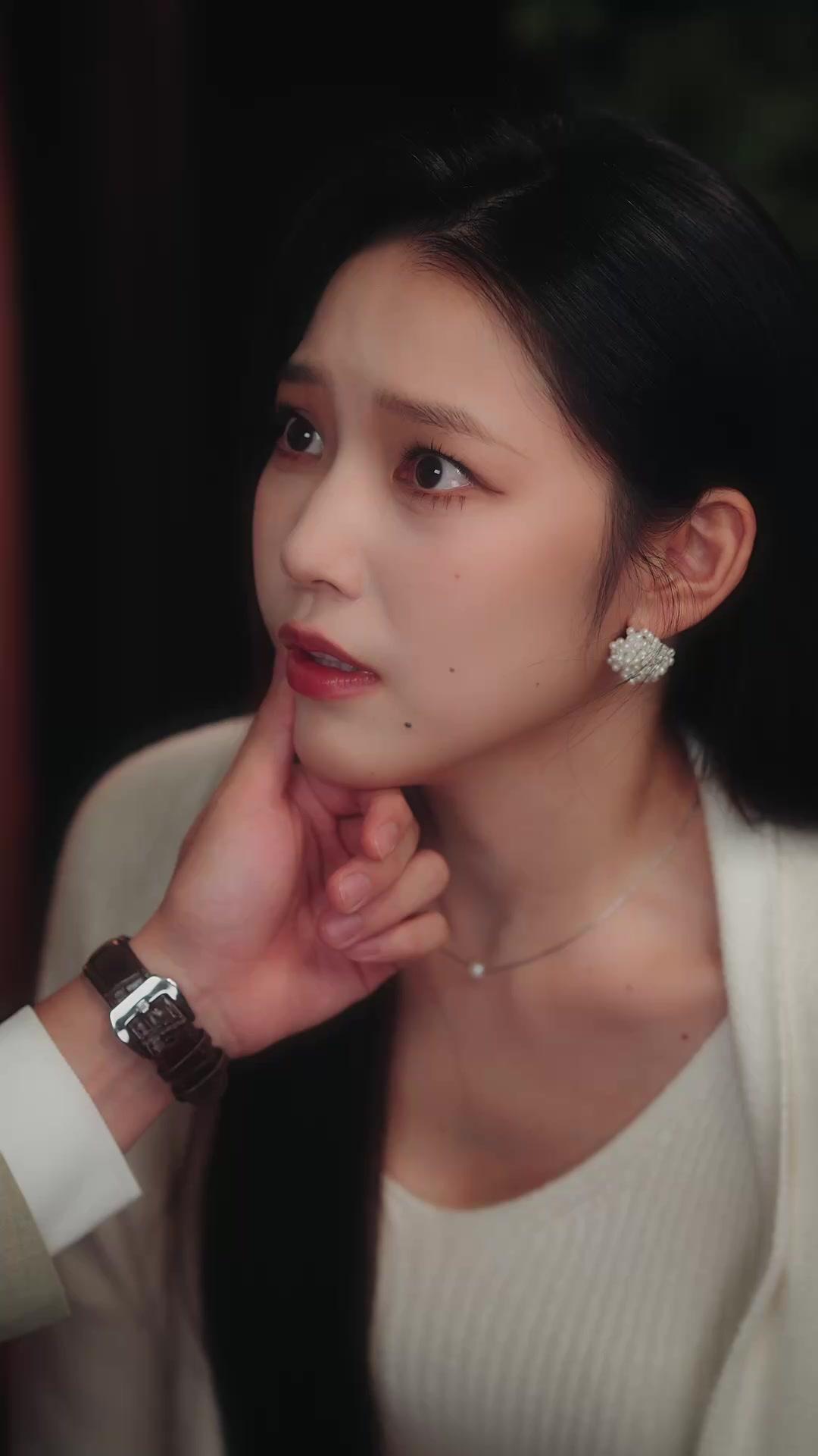 Fake Star? True Scheme Queen!