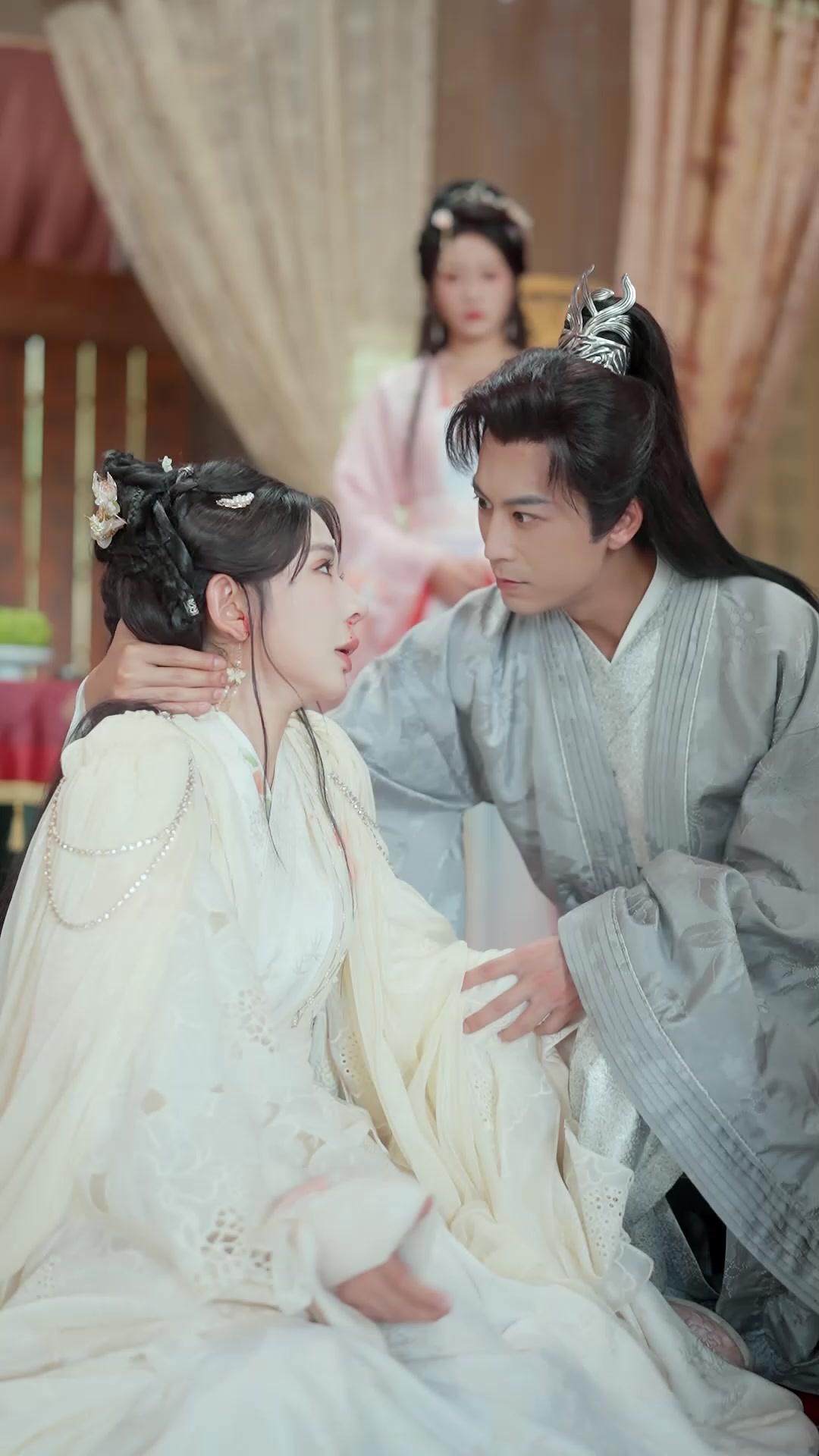 من يلمس الذهب يدفع عمره