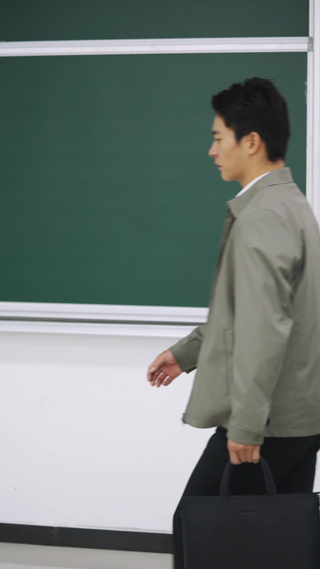 Kekuasaanku Bisa Hancurkanmu