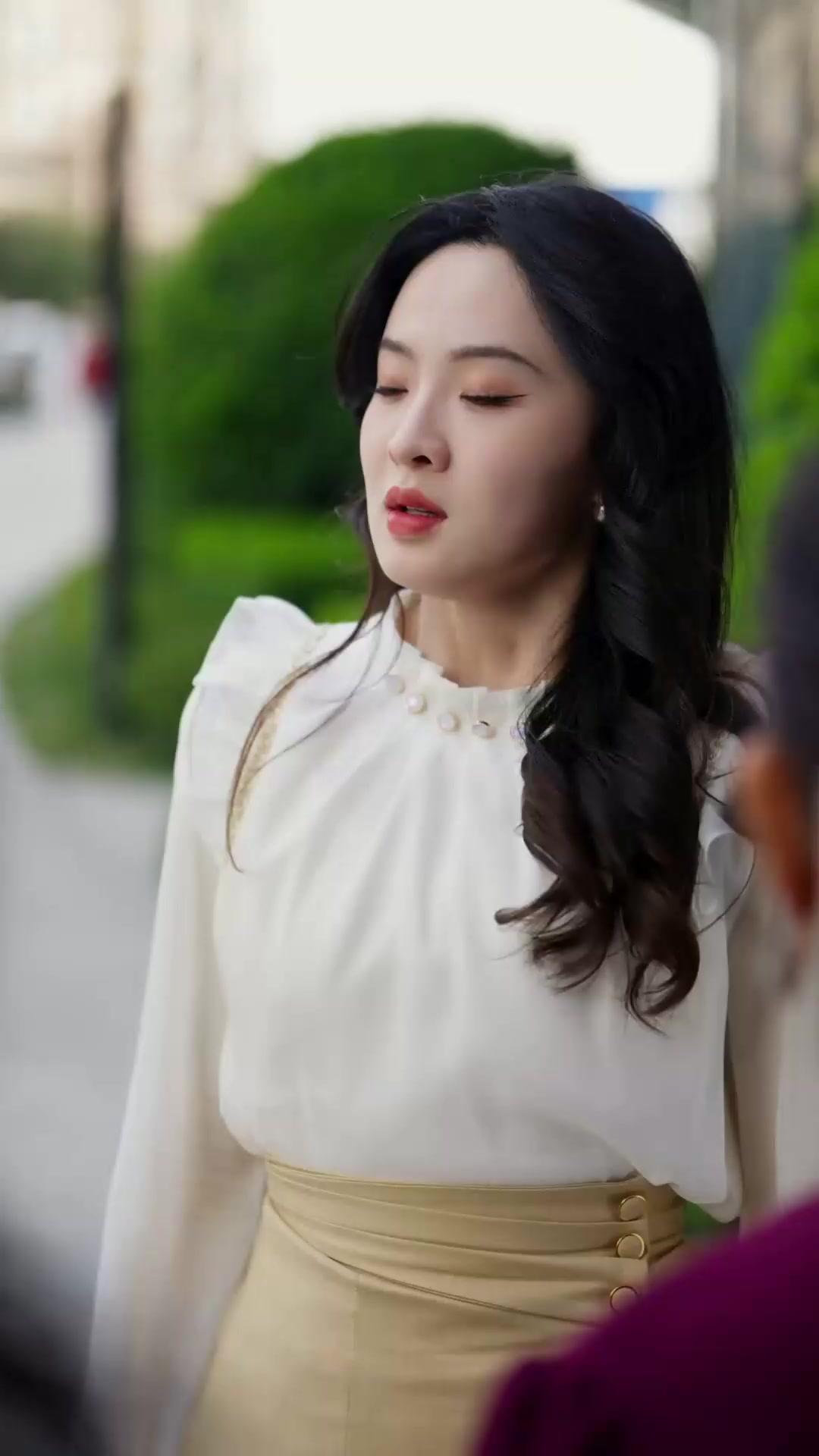 Runtuhnya Sandiwara Adikku