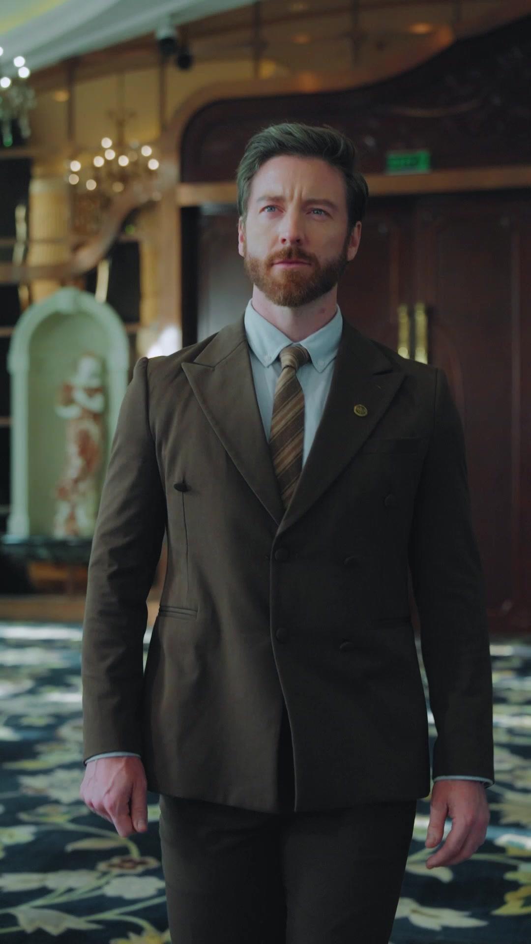 King Returns on Christmas Eve