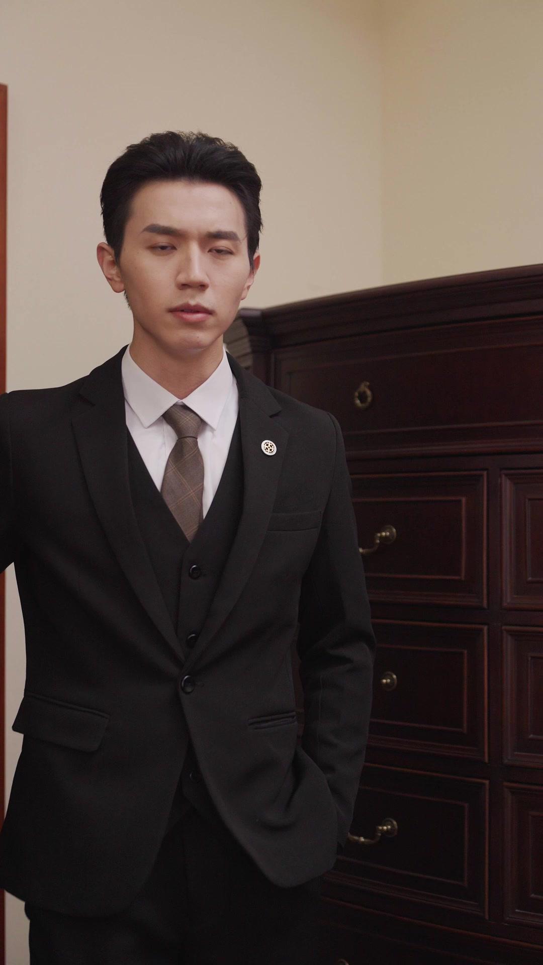 Identitas yang Terbongkar