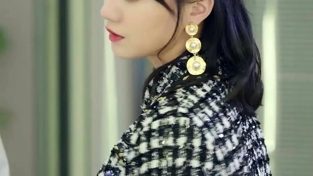 Oops! Turns Out My Husband Is a Billionaire: When Earrings Speak Louder Than Words