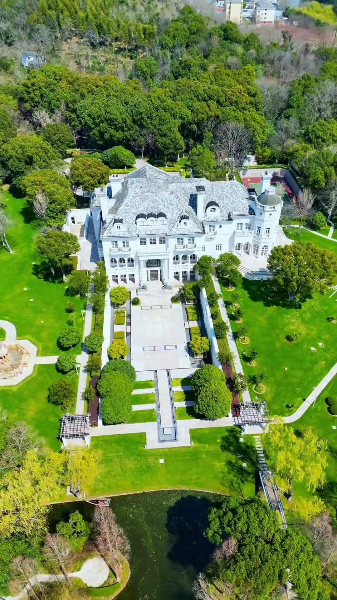  Ratu Perang Terlahir Kembali