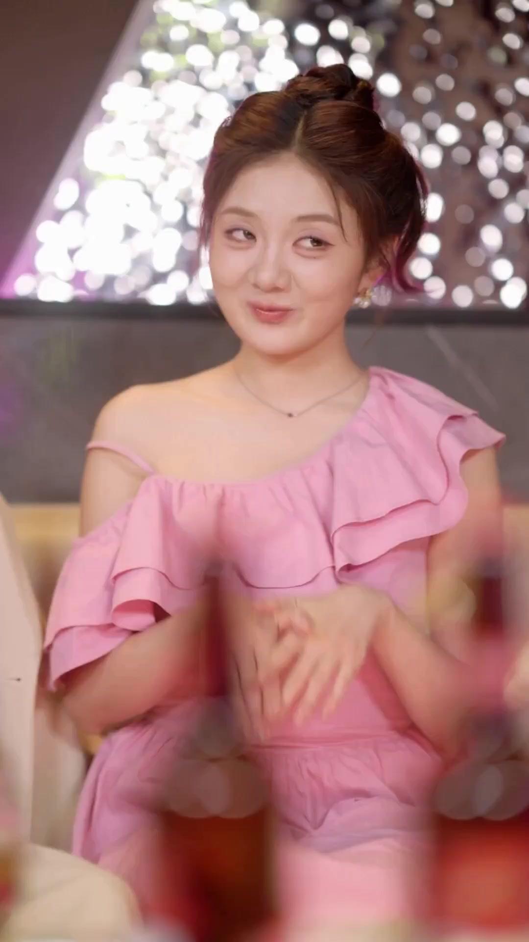 (พากย์เสียง) แต่งเพราะพี่ หย่าเพื่อพี่