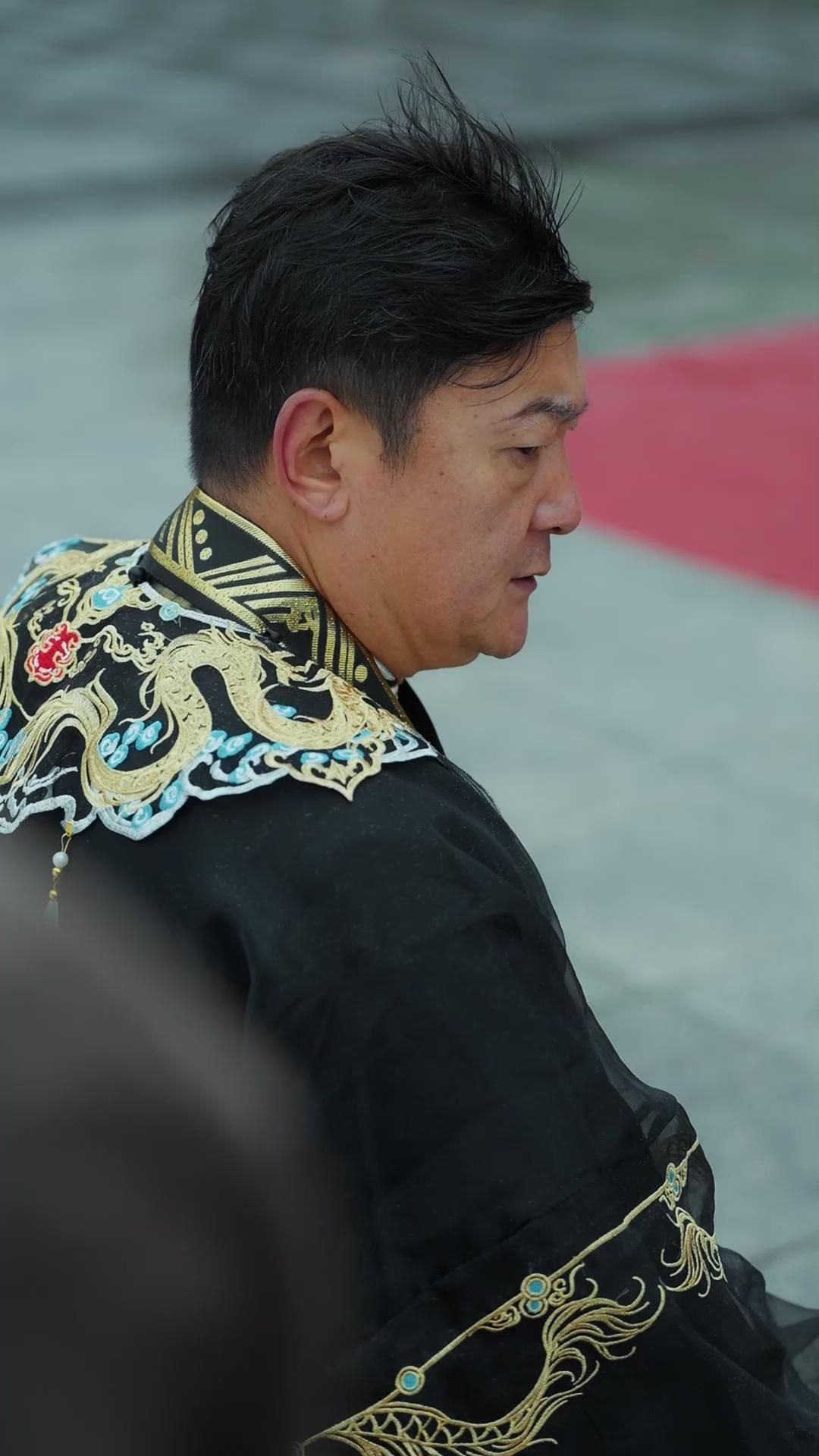 Dewa Bela Diri Turun Dunia