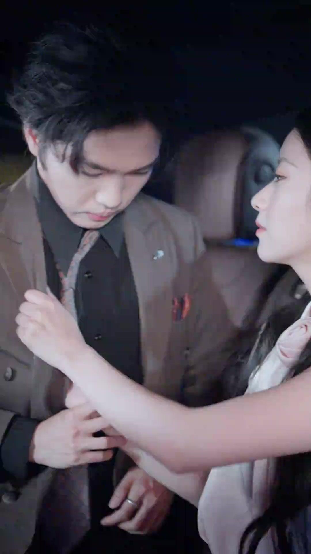 (Doblado)El amor se fue al dar la espalda