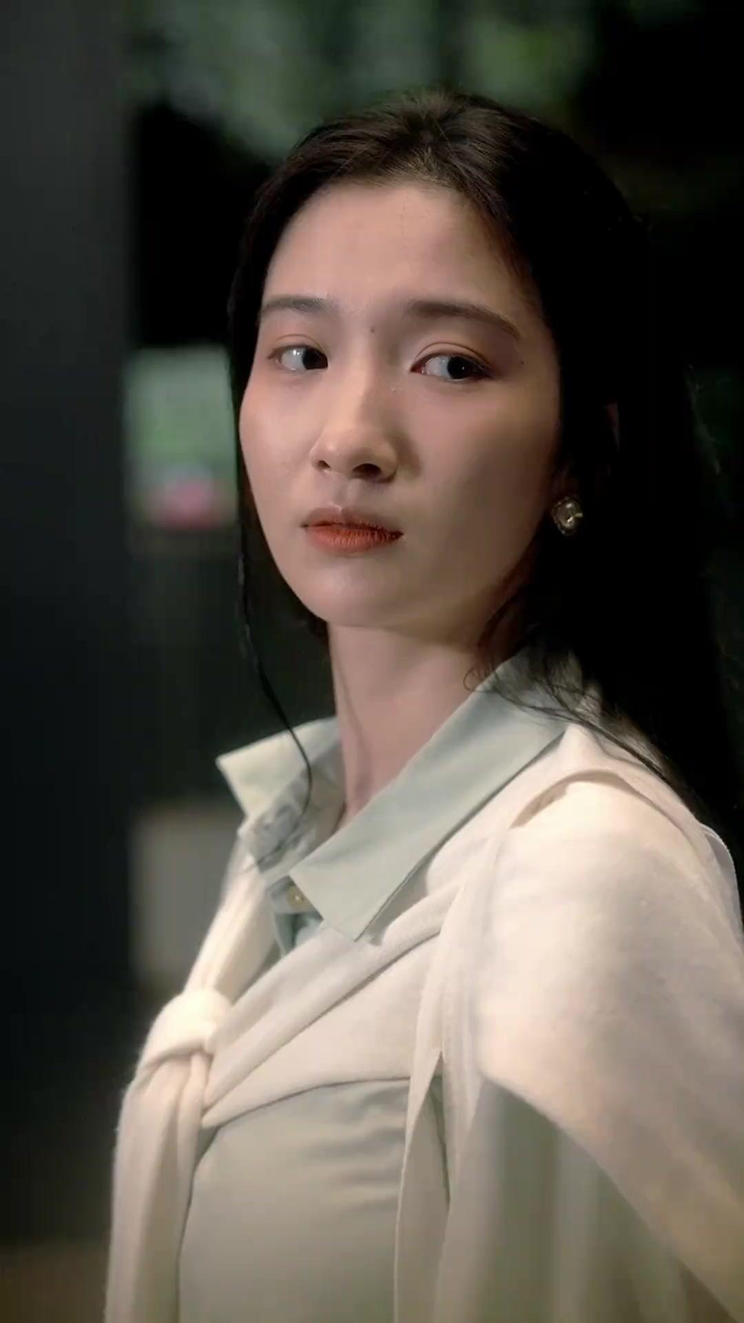 (พากย์เสียง) รักปลอมๆ หลงจริงจัง