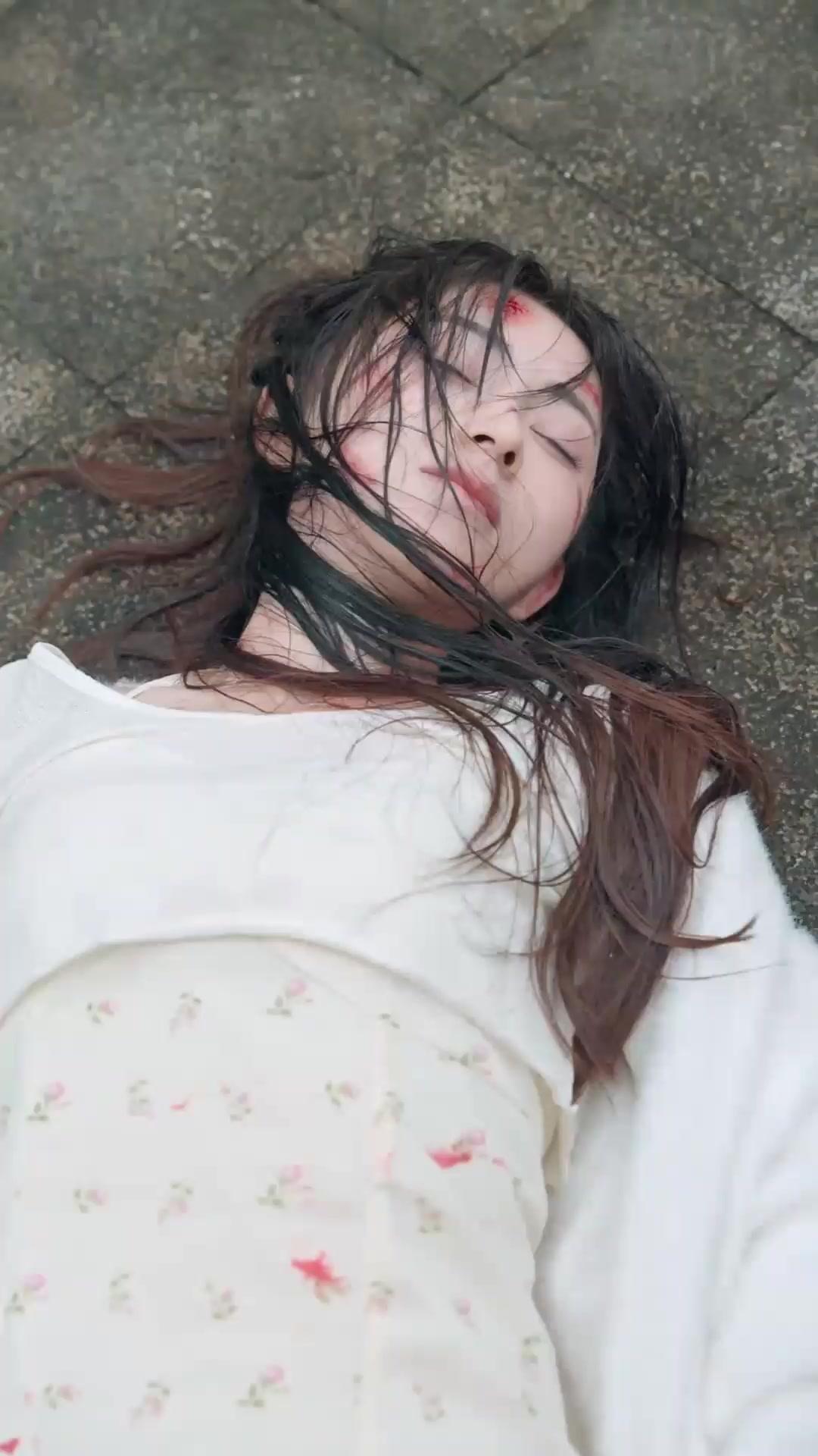 (더빙) 가시 장미, 내 손안에