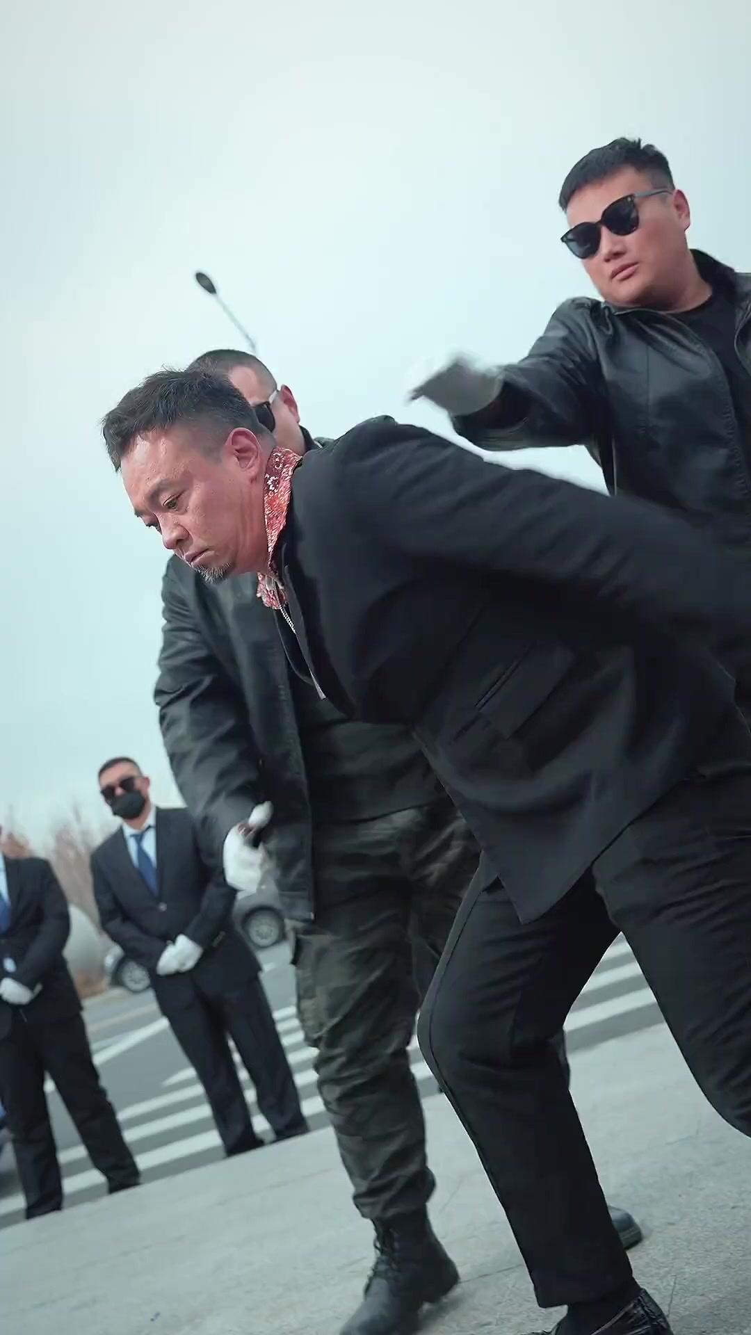 (Sulih suara) Gejolak di Dunia Hitam