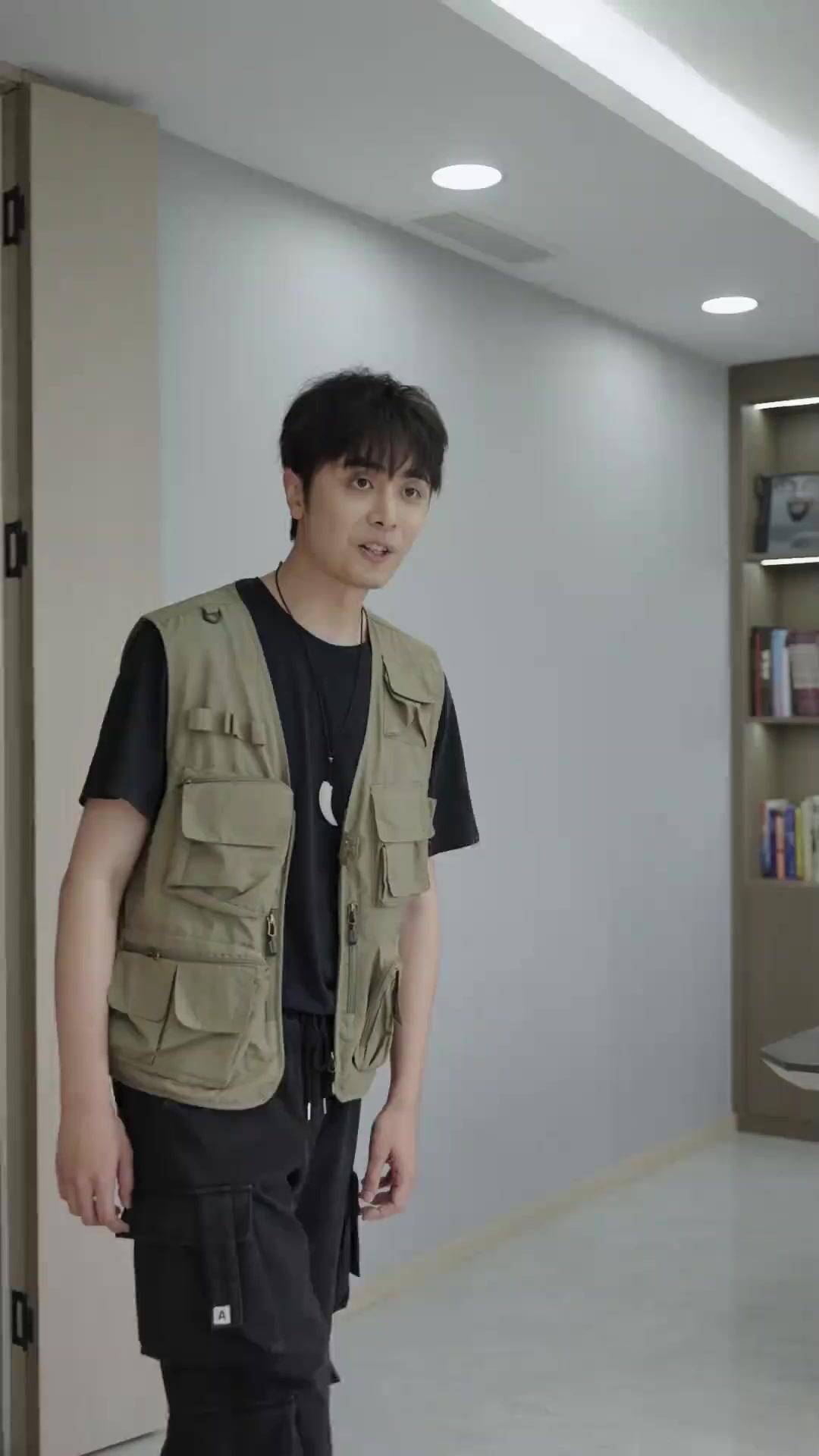 Gli Occhi Divini nella Città dei Fiori