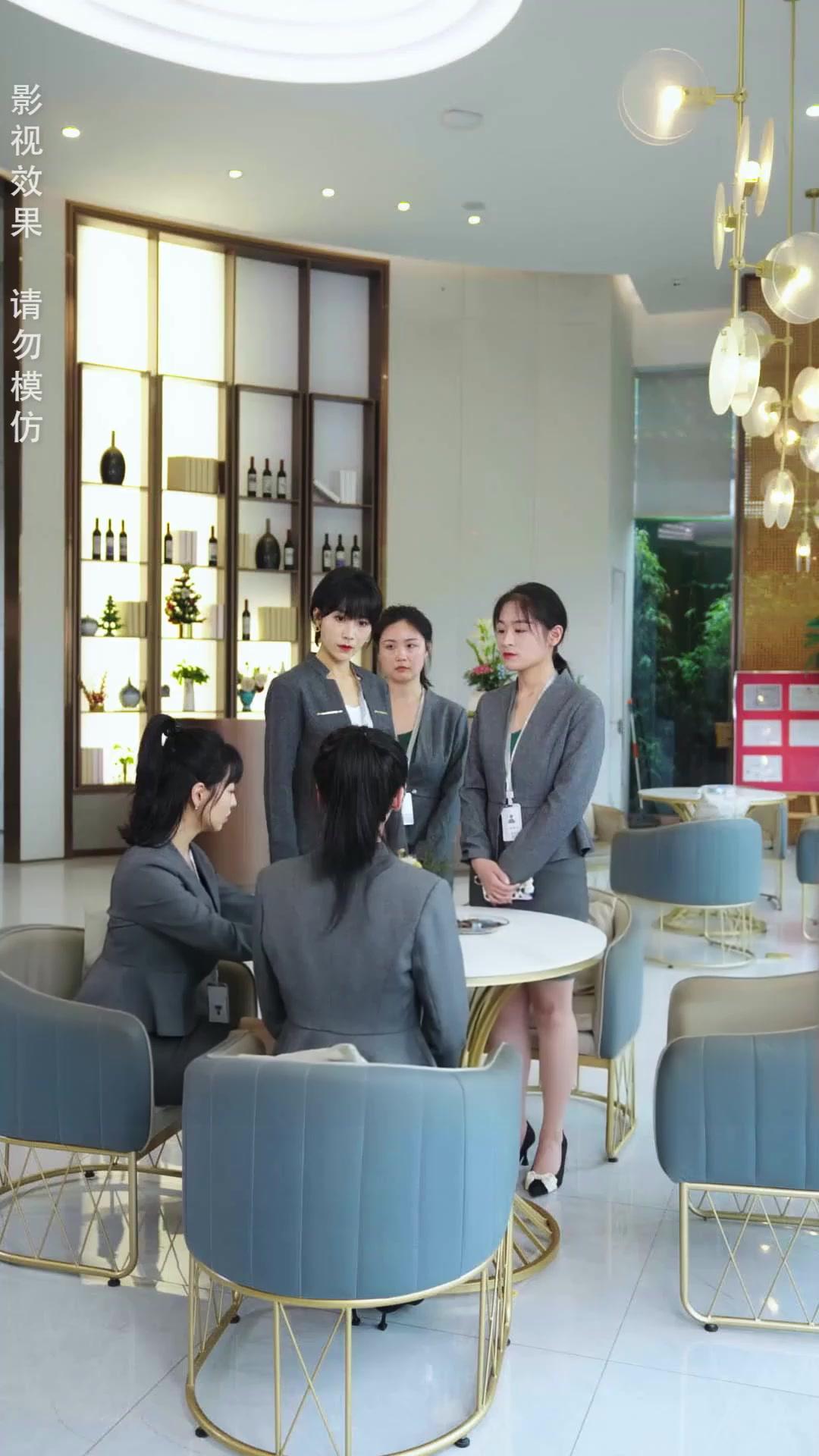 زوجته الحلوة أميرة ثروته؟