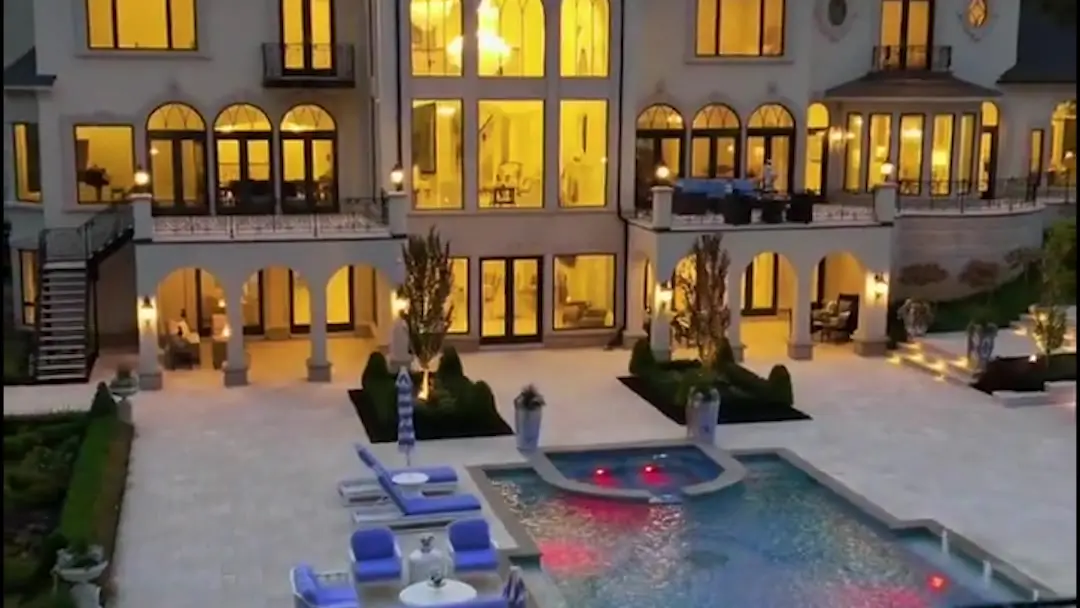 Il tuo amore è arrivato dopo l'addio: il bracciale di Elena che svela tutto