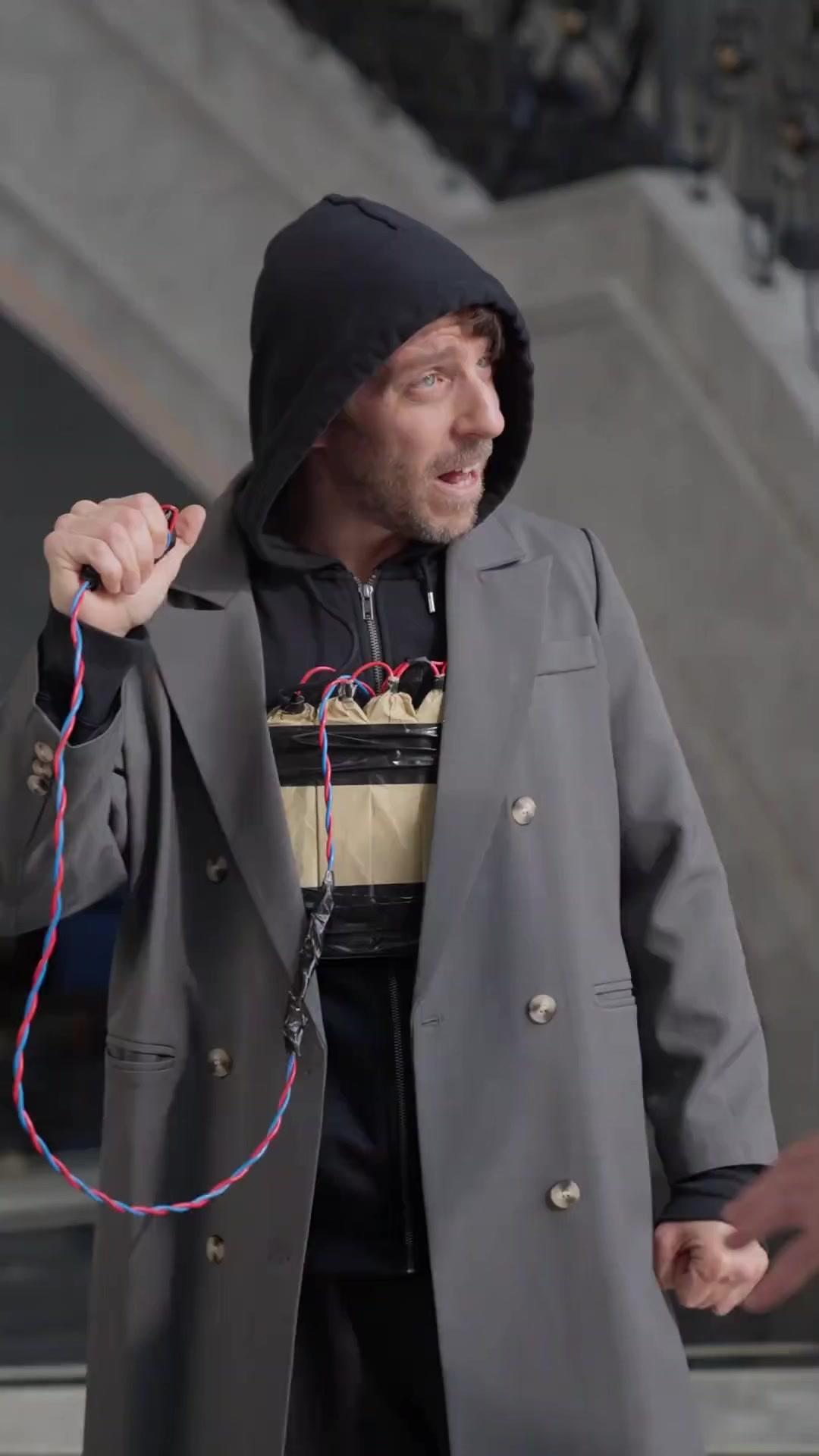 A Vingança da Esposa: A Queda do Traidor