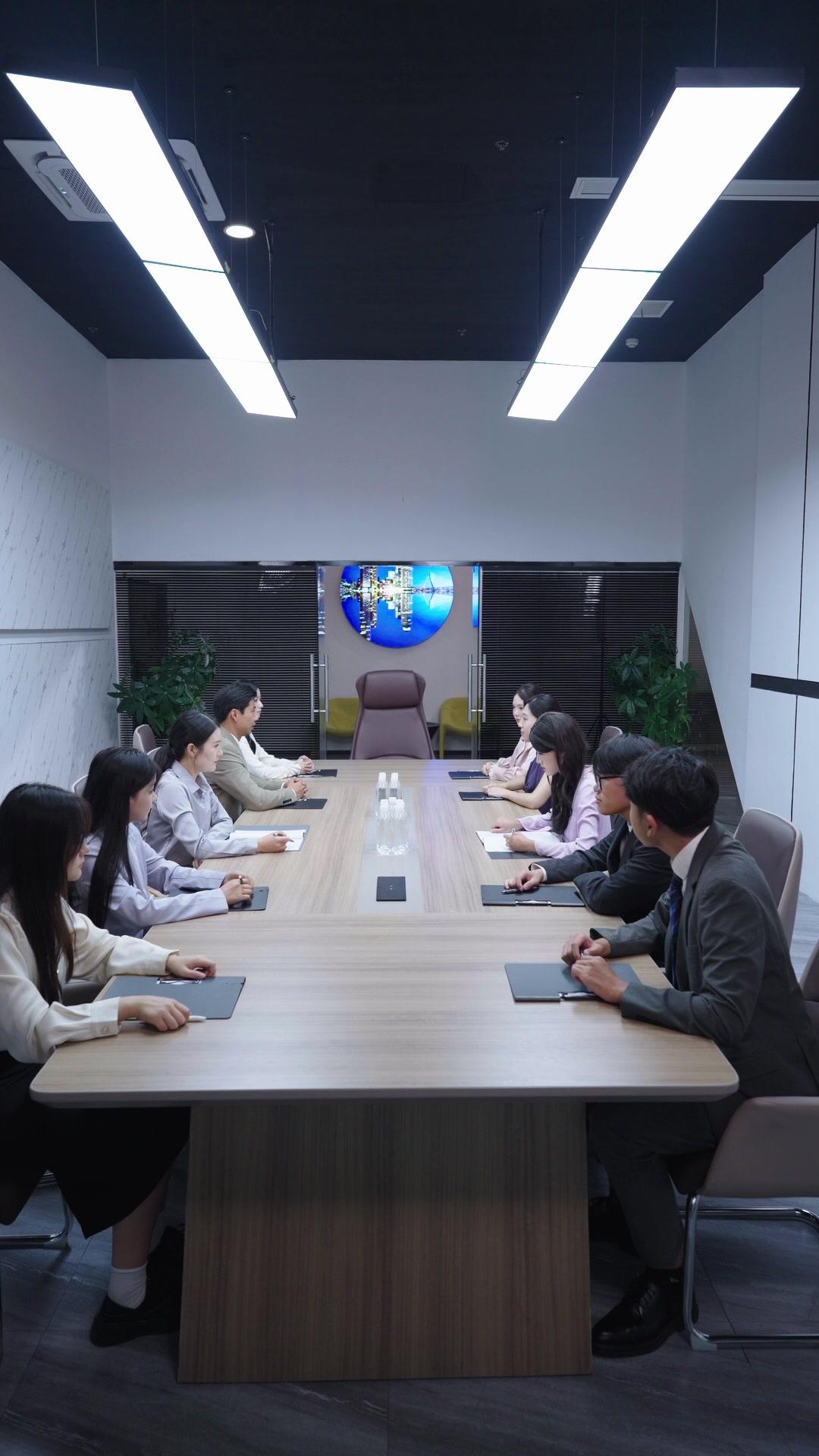 Bukan Untuk Dicintai