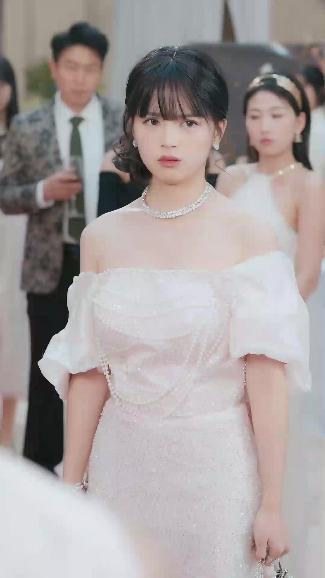 (พากย์เสียง) ทายาทเศรษฐีน้ำมัน