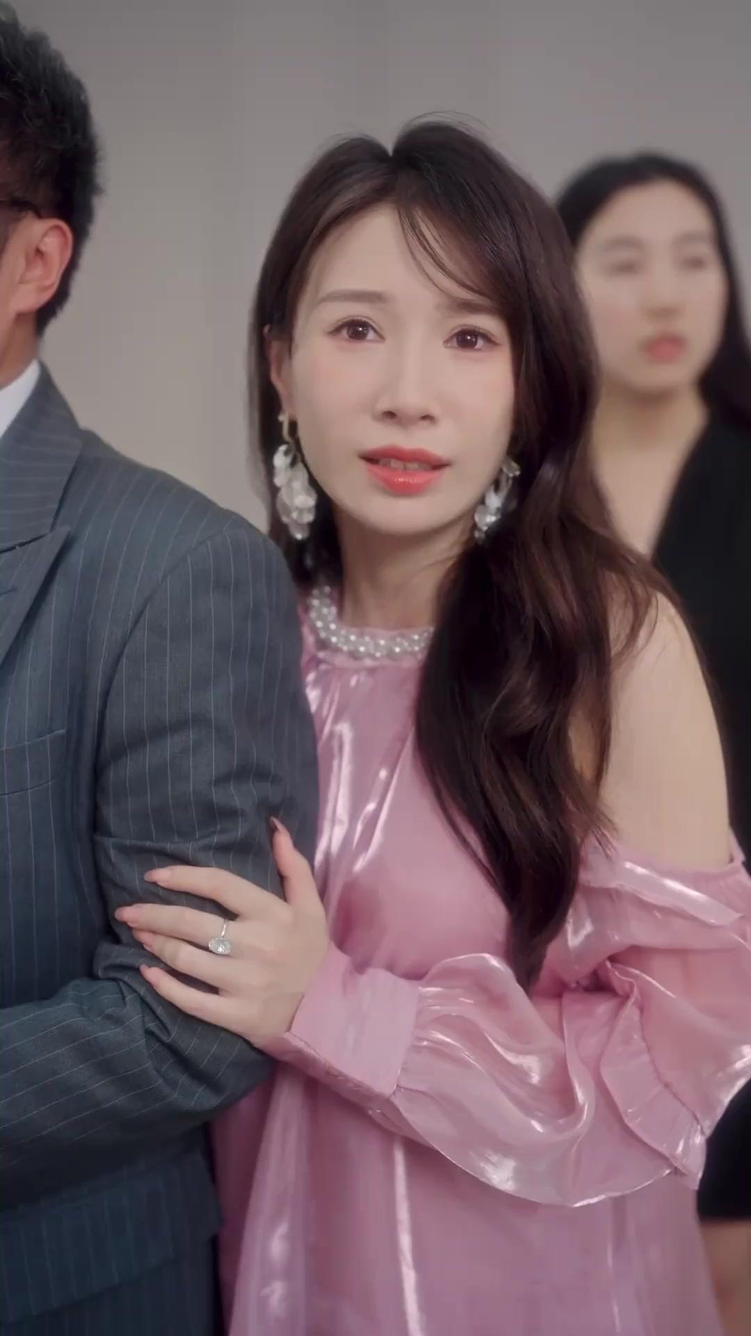 (吹き替え)田舎娘と組長様 極道にプロポーズされちゃった！？