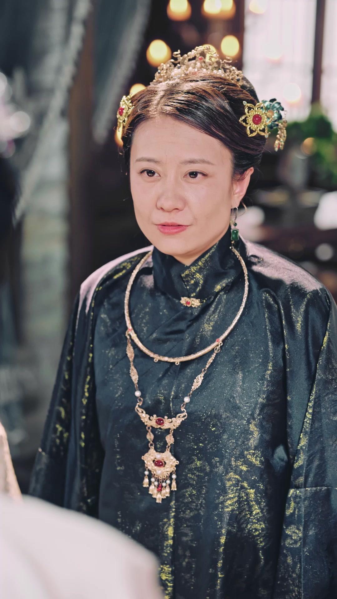 Ferro e Rossa: Il Destino del Regno