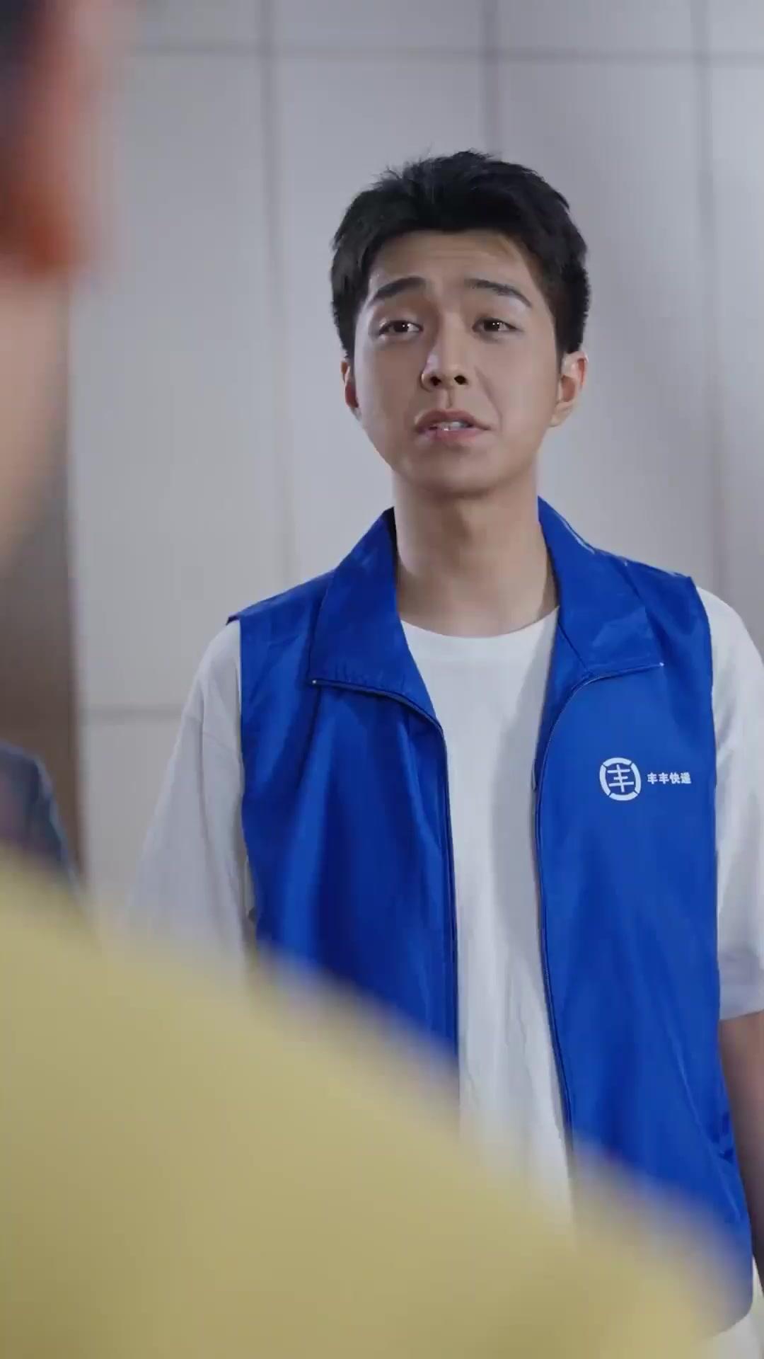 L'Occhio Divino: Da Corriere a Miliardario