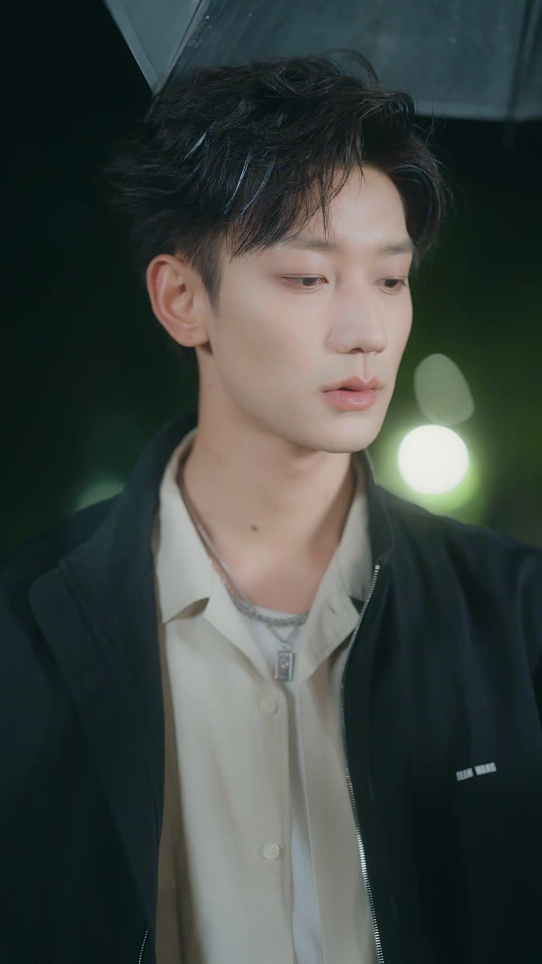 Amor secreto, bajo el mismo techo 