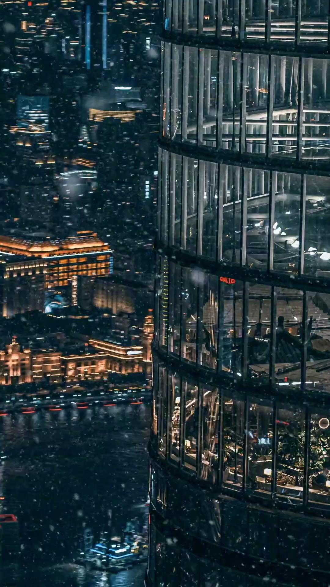 Sayap Terkandas, Pedang Terhunus