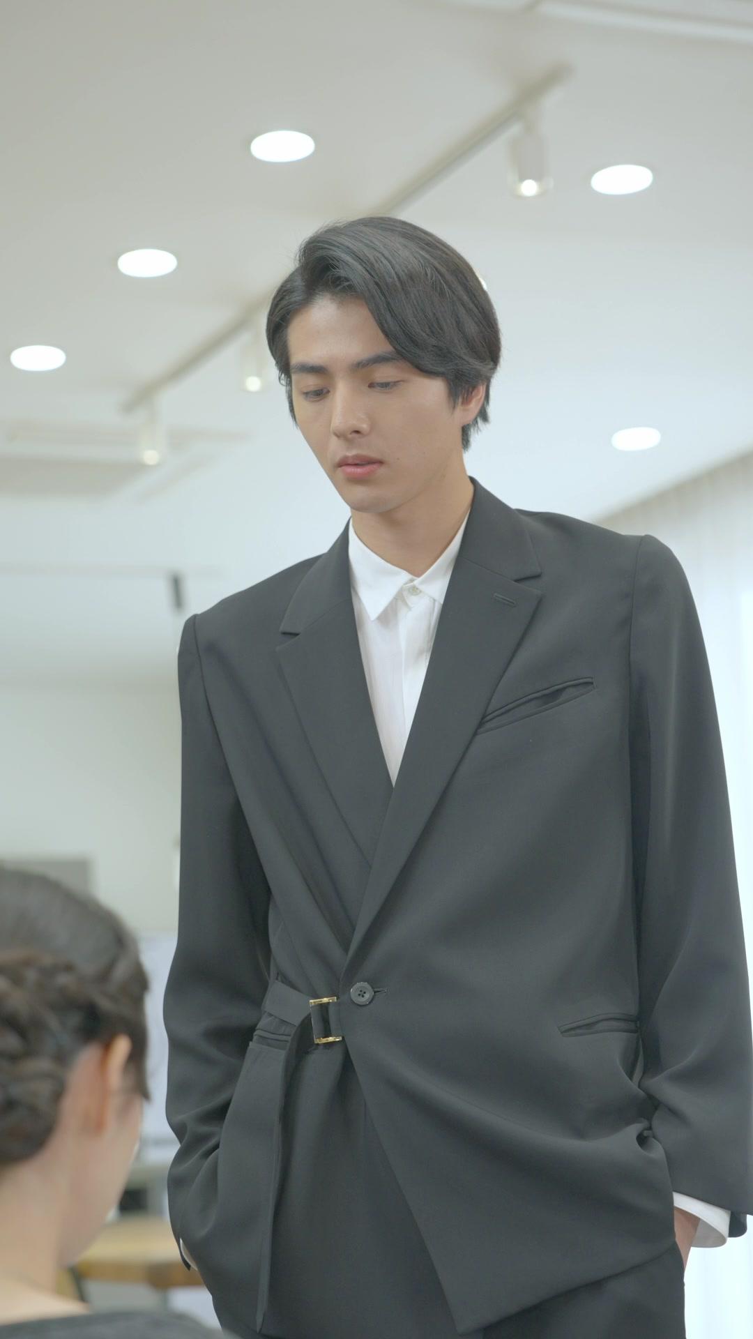 暴君がメイド服で料理？元令嬢を追放した夫の末路