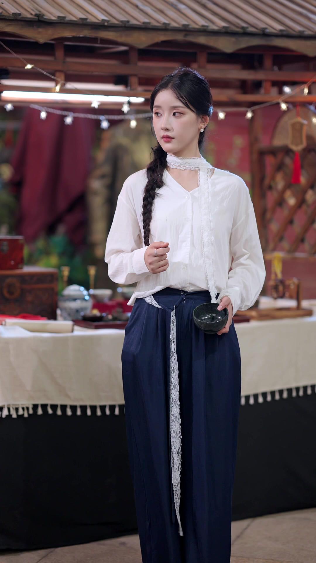 Identiti Rahsianya Mengejutkan Dunia