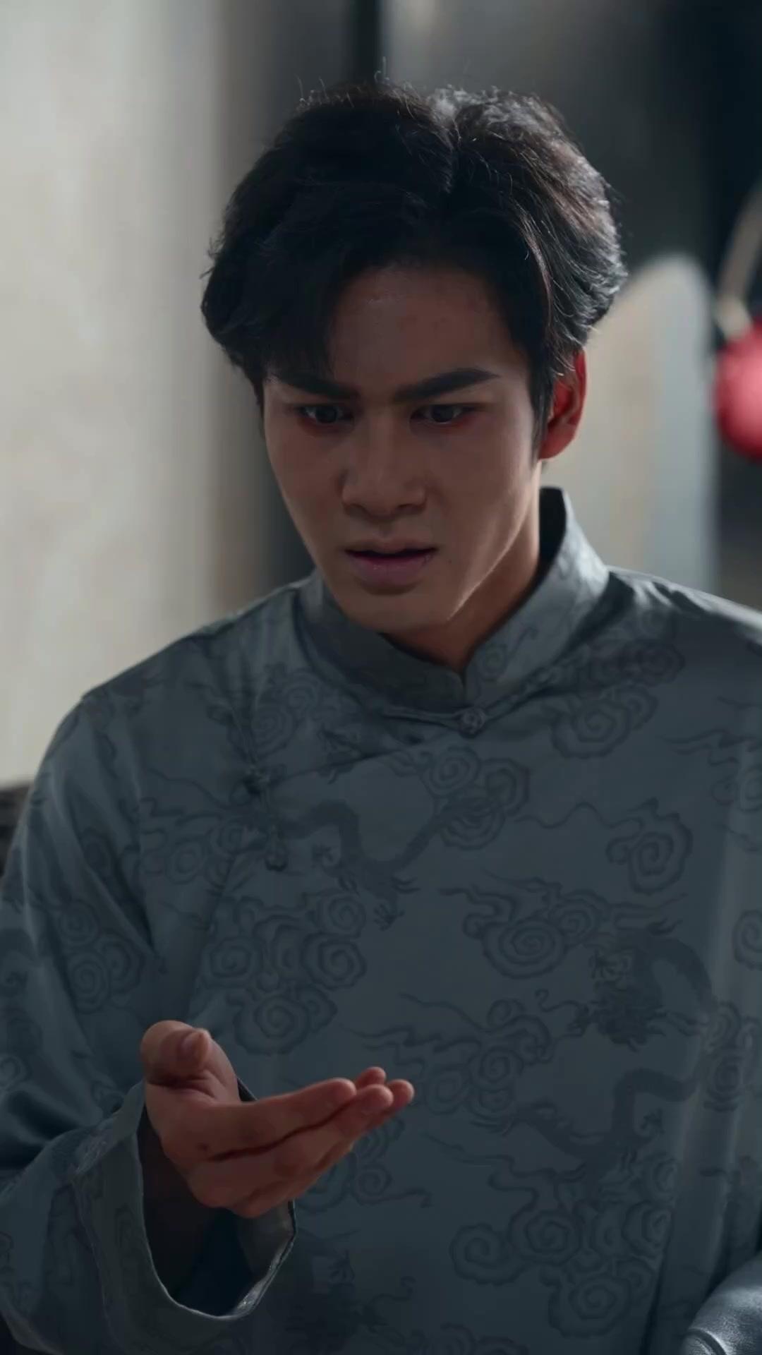 Cinta yang Tidak Tersurat