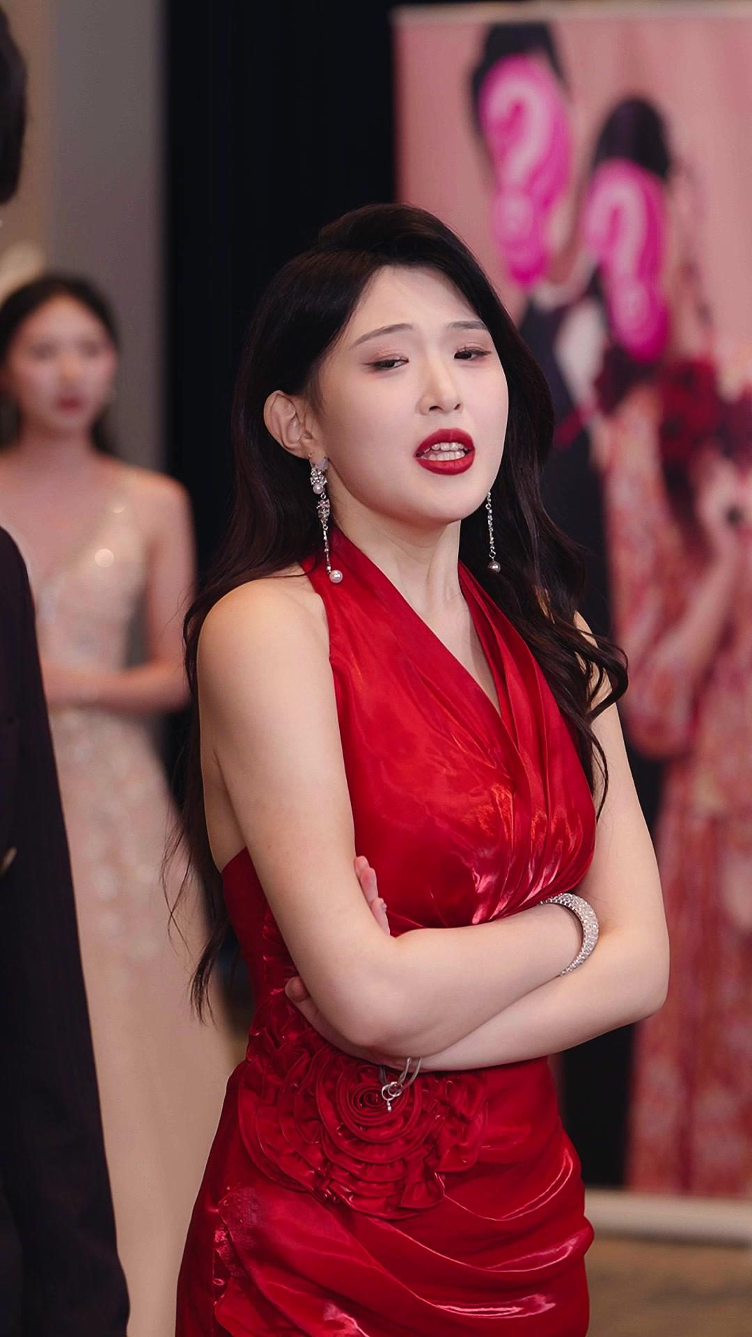 Cinta Pertama Tiga Dewi