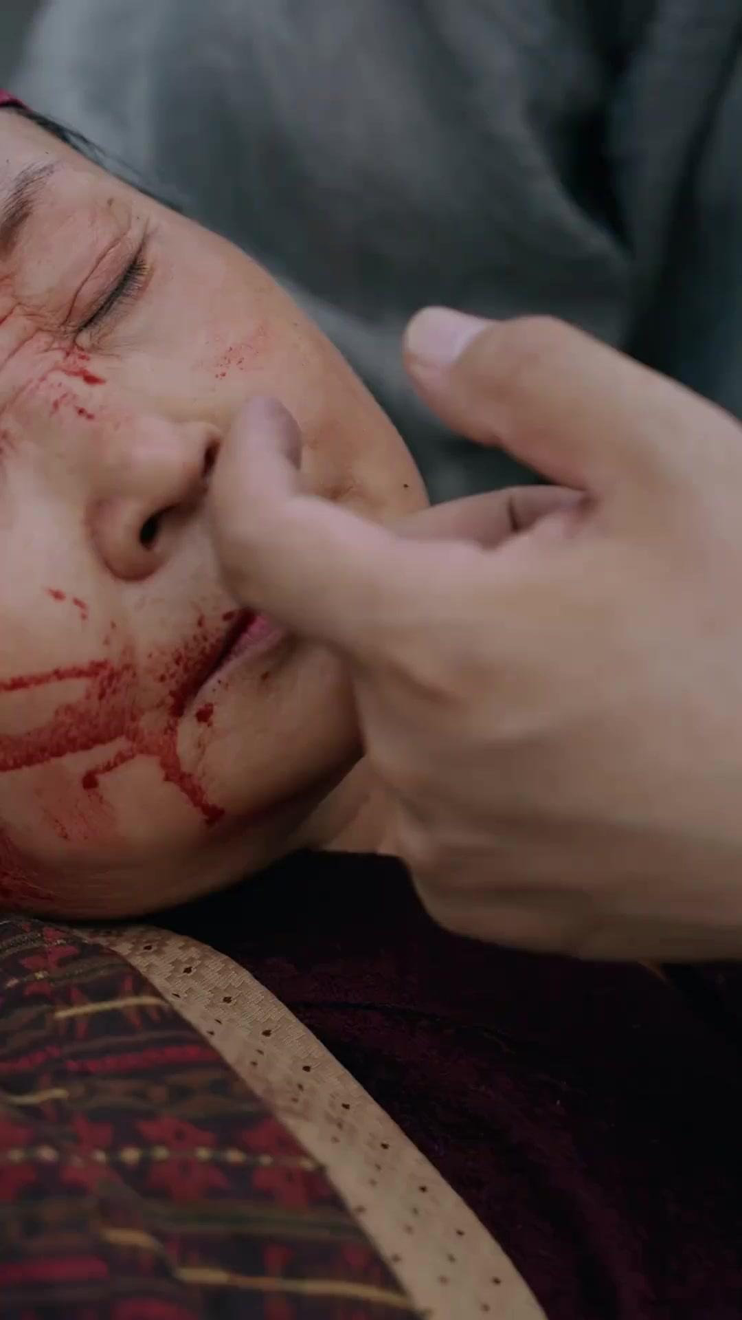 철의 법관, 포증