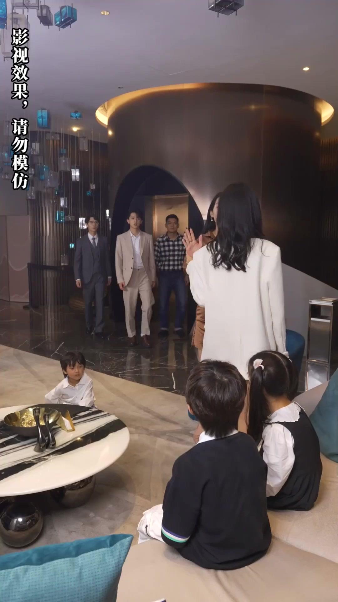 Mamá Letal y Sus Mellizos