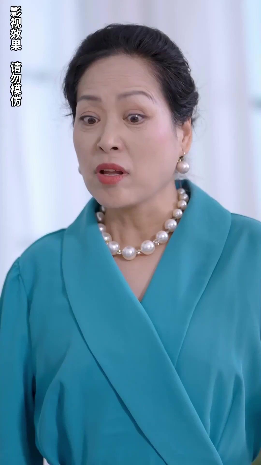 L'IDENTITÉ SECRÈTE DE MON MARI