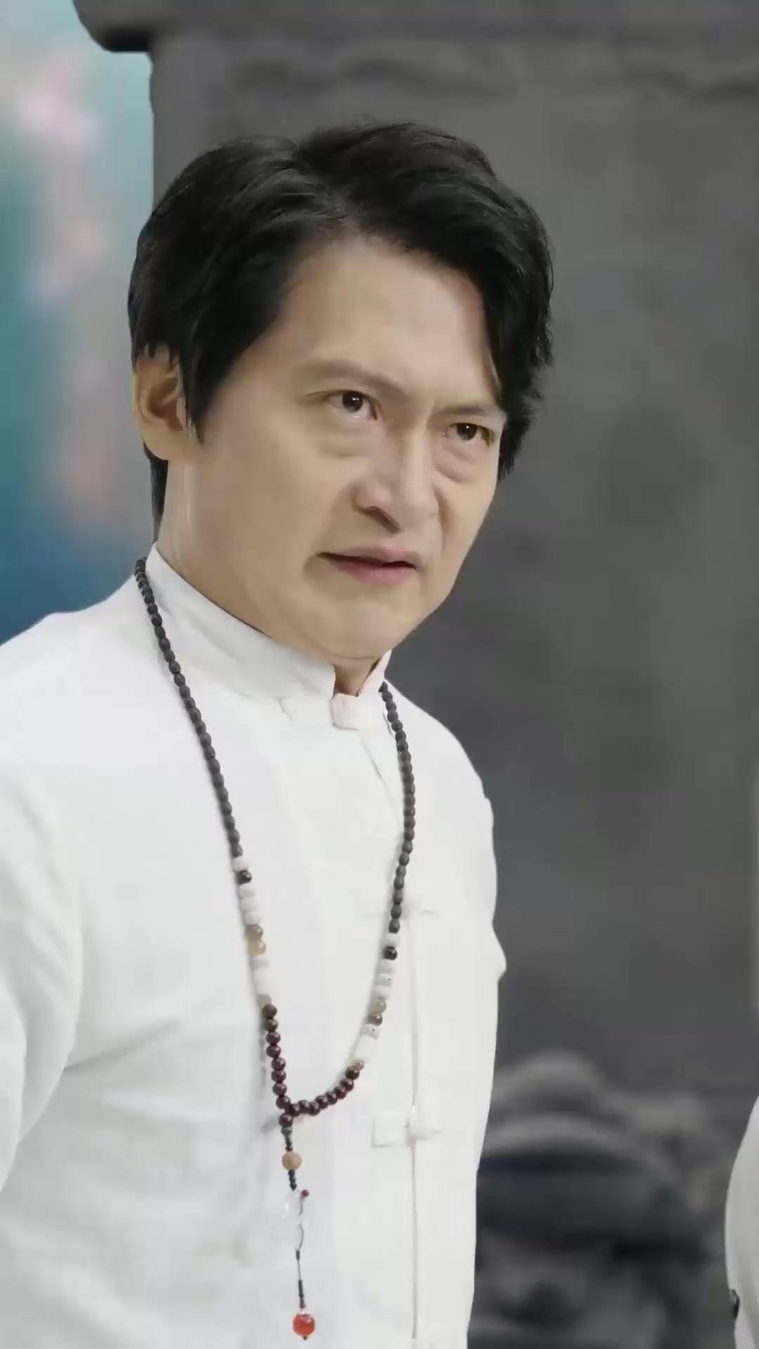 Dewa yang Tersegel Ingatannya