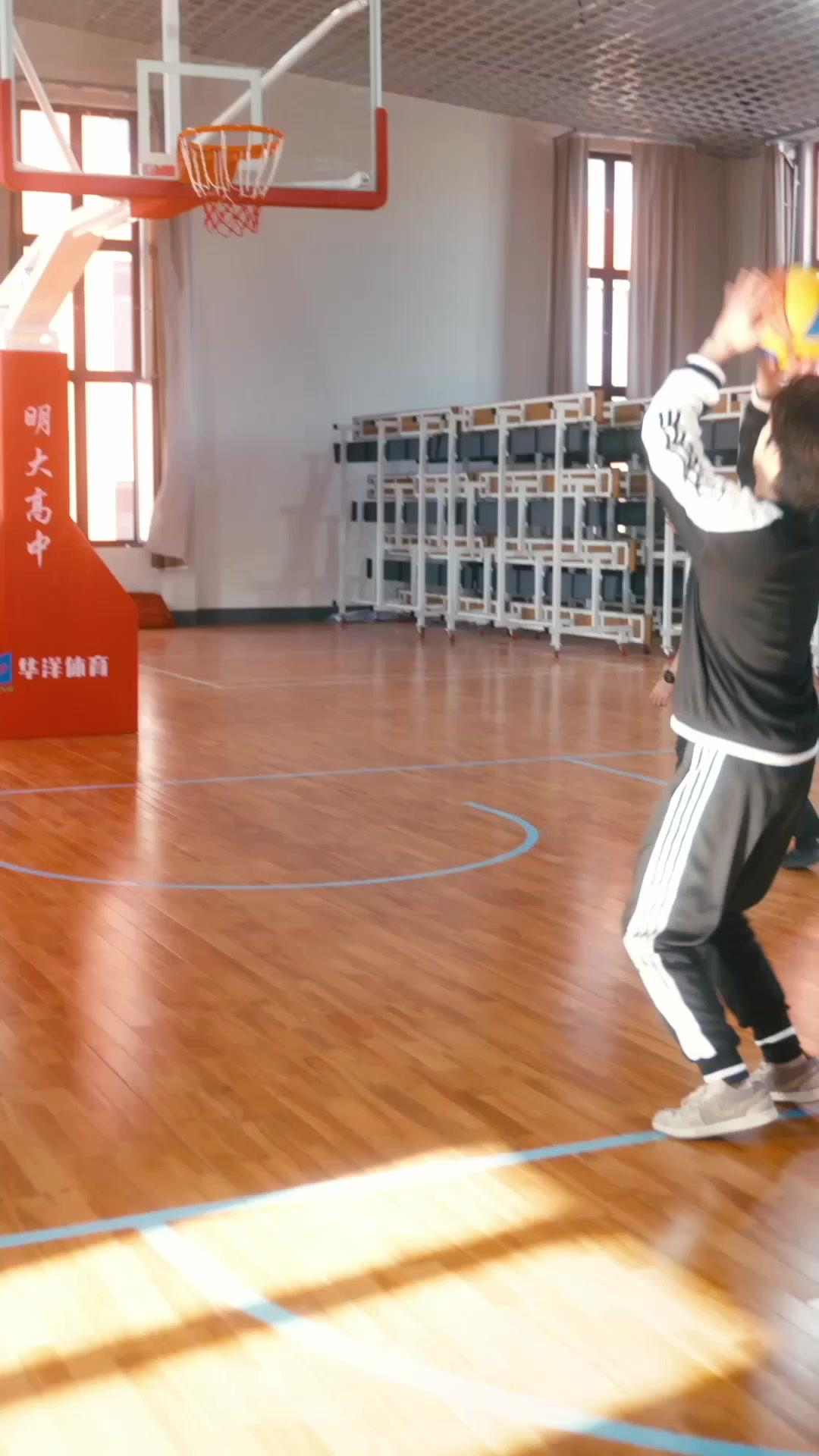 JE TE HAIS, JE T’AIME, ENCORE