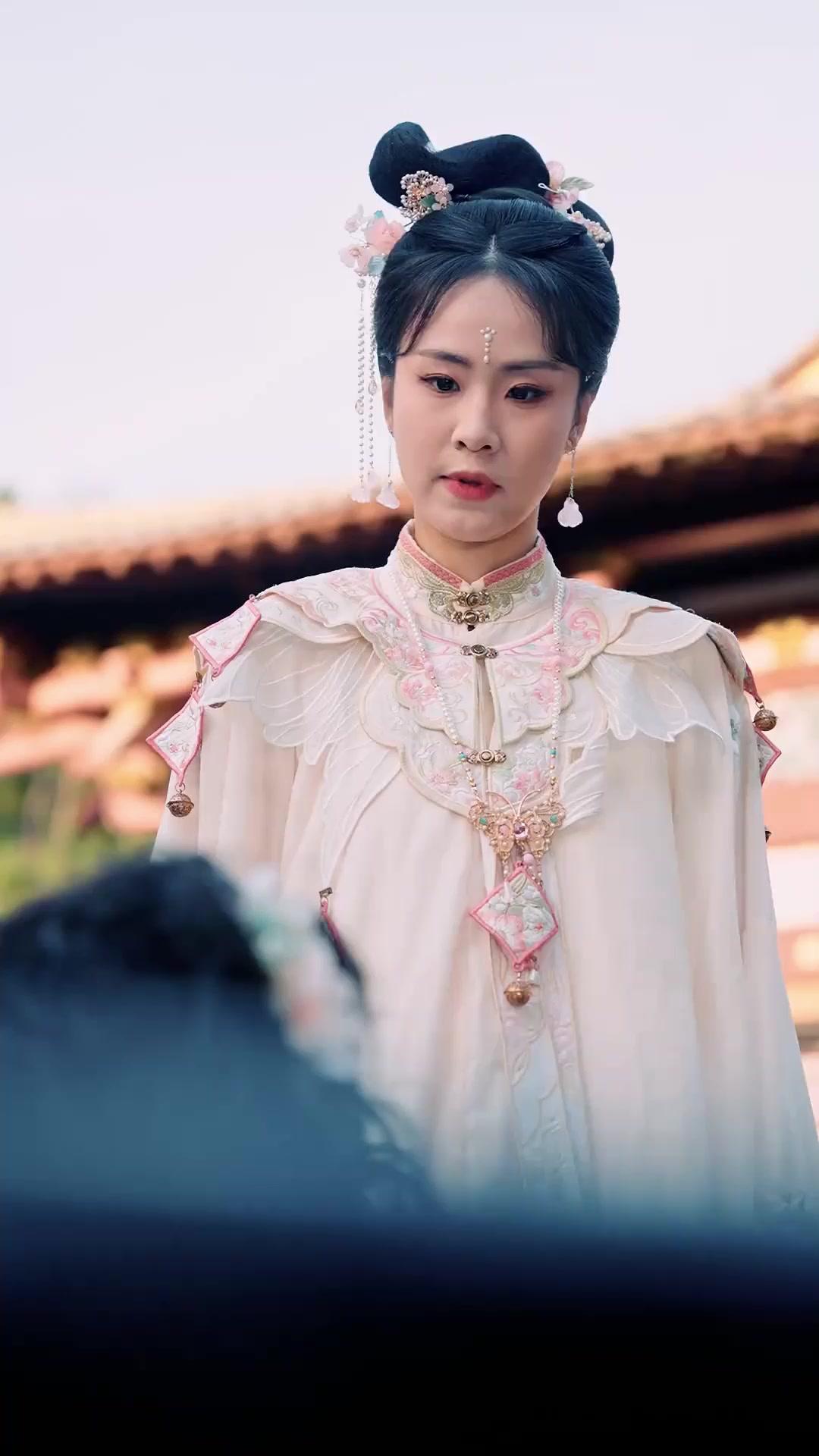 (Dubbed)The Emperor's Cloaked Convict Queen