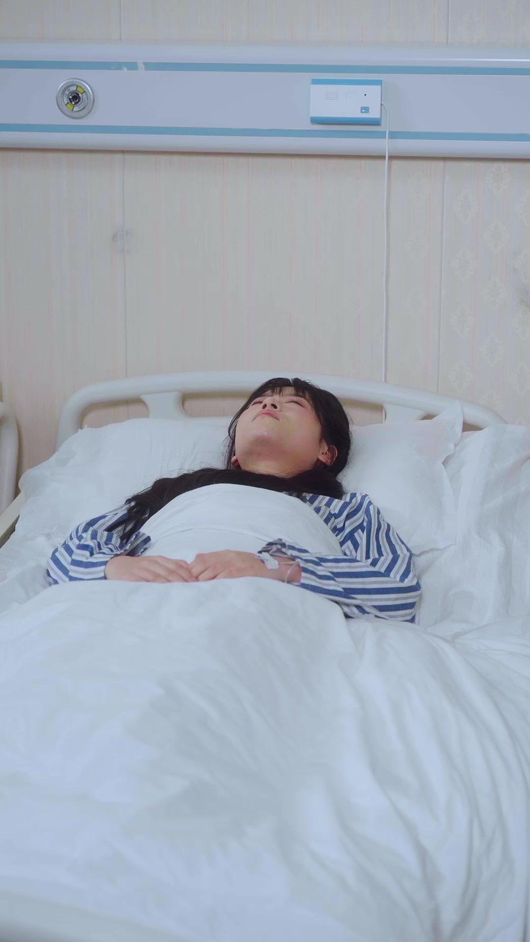 Cinta di Balik Lukisan