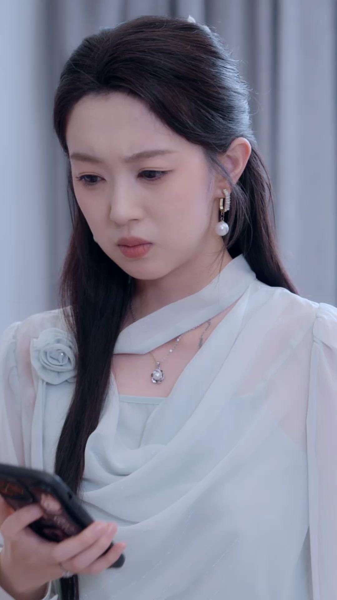 撞破公公和閨蜜姦情後，我重生了