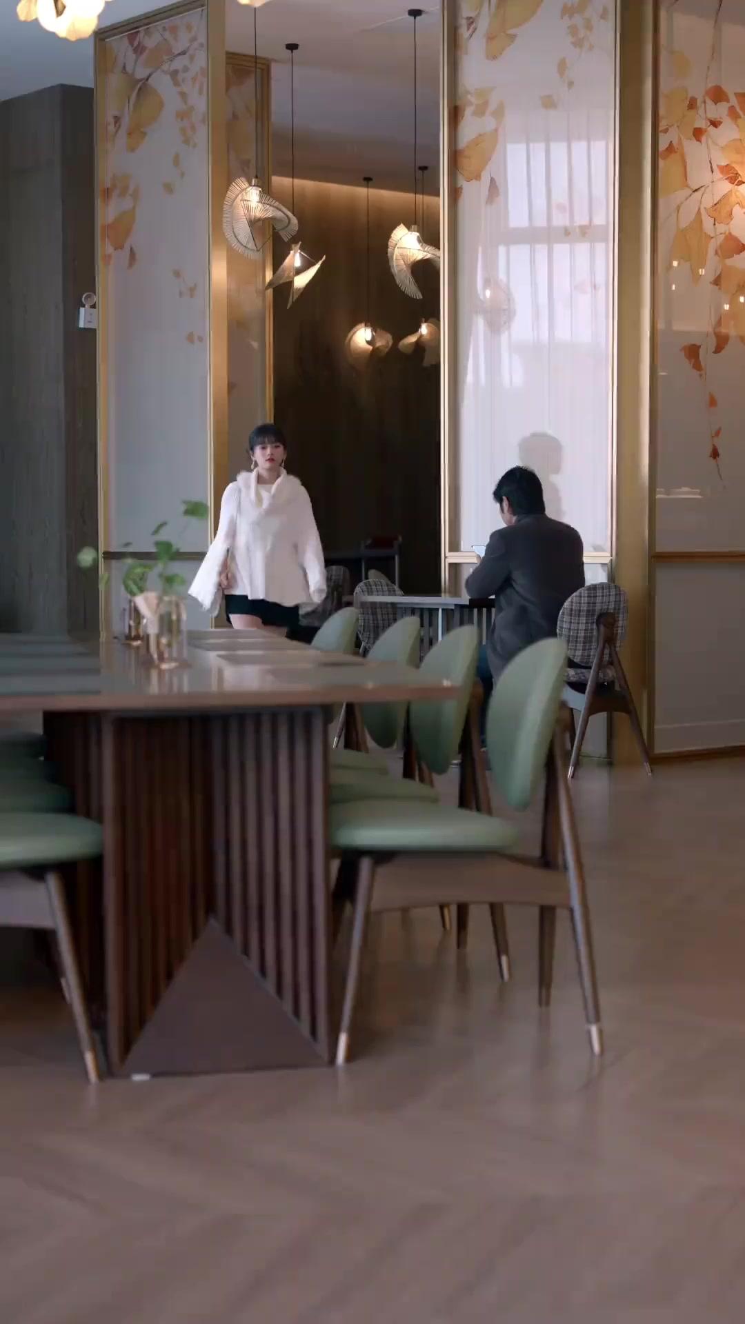 CHÉRIE, TU PORTES NOTRE BONHEUR