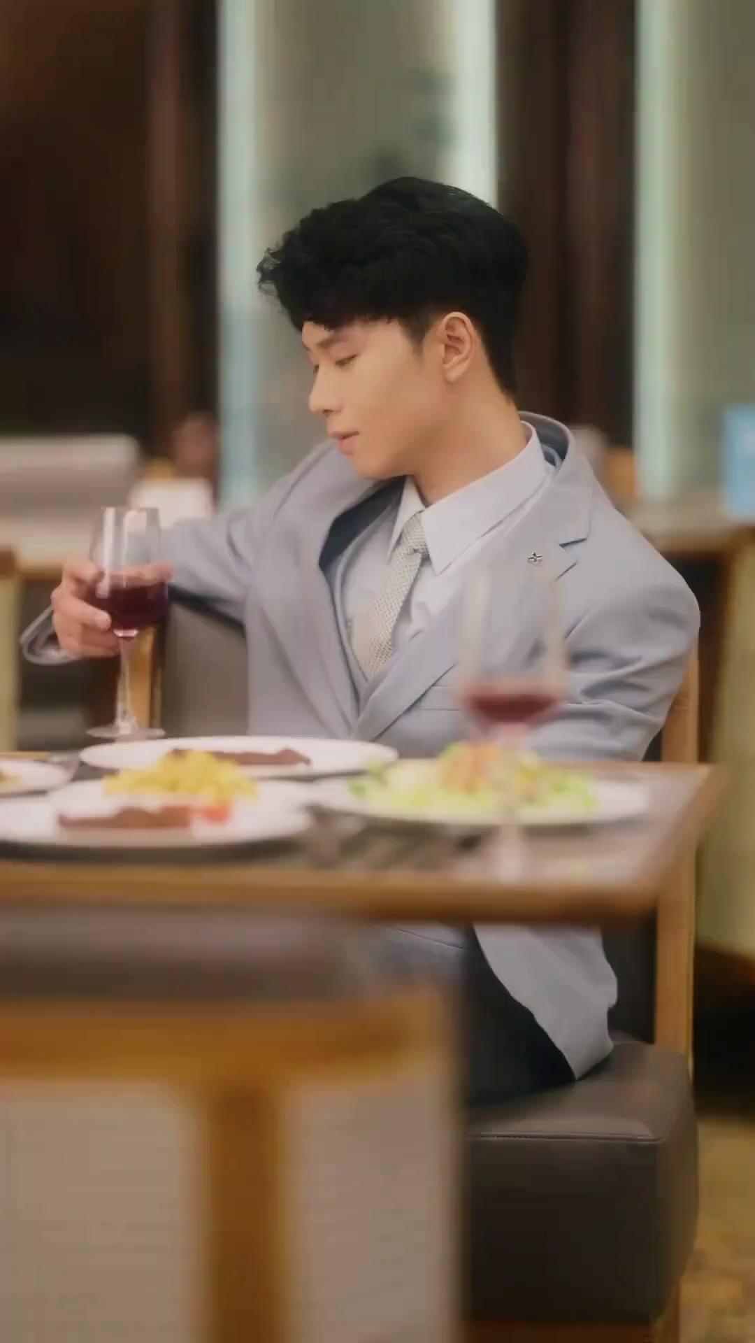 (مدبلج) الليلة مناسبة لشرب الجيد