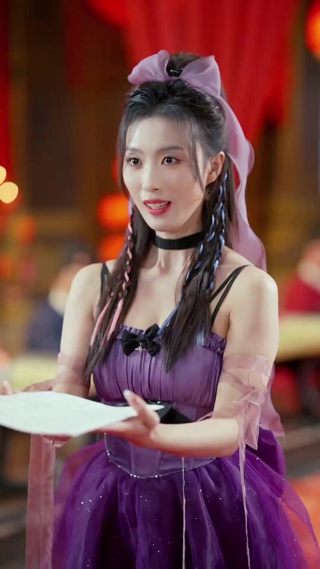 หิ่้งห้อยไม่หวั่นจันทรา