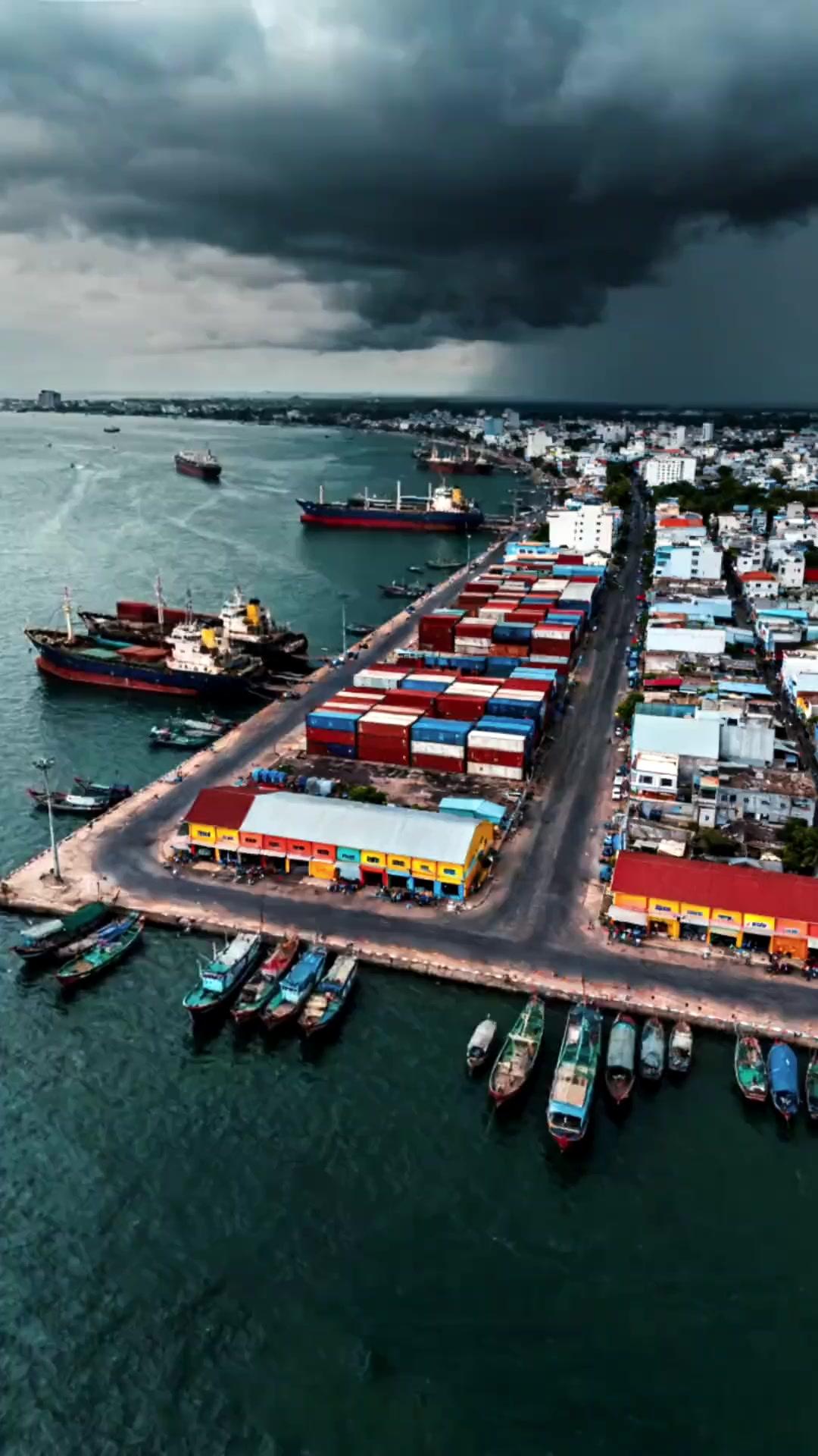  Fırtına: Babasının Omuzu