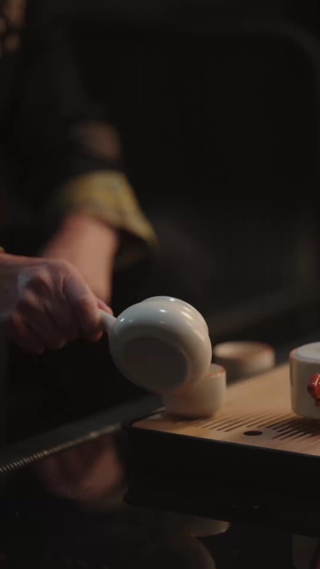 กุหลาบสยบใจต้นสน