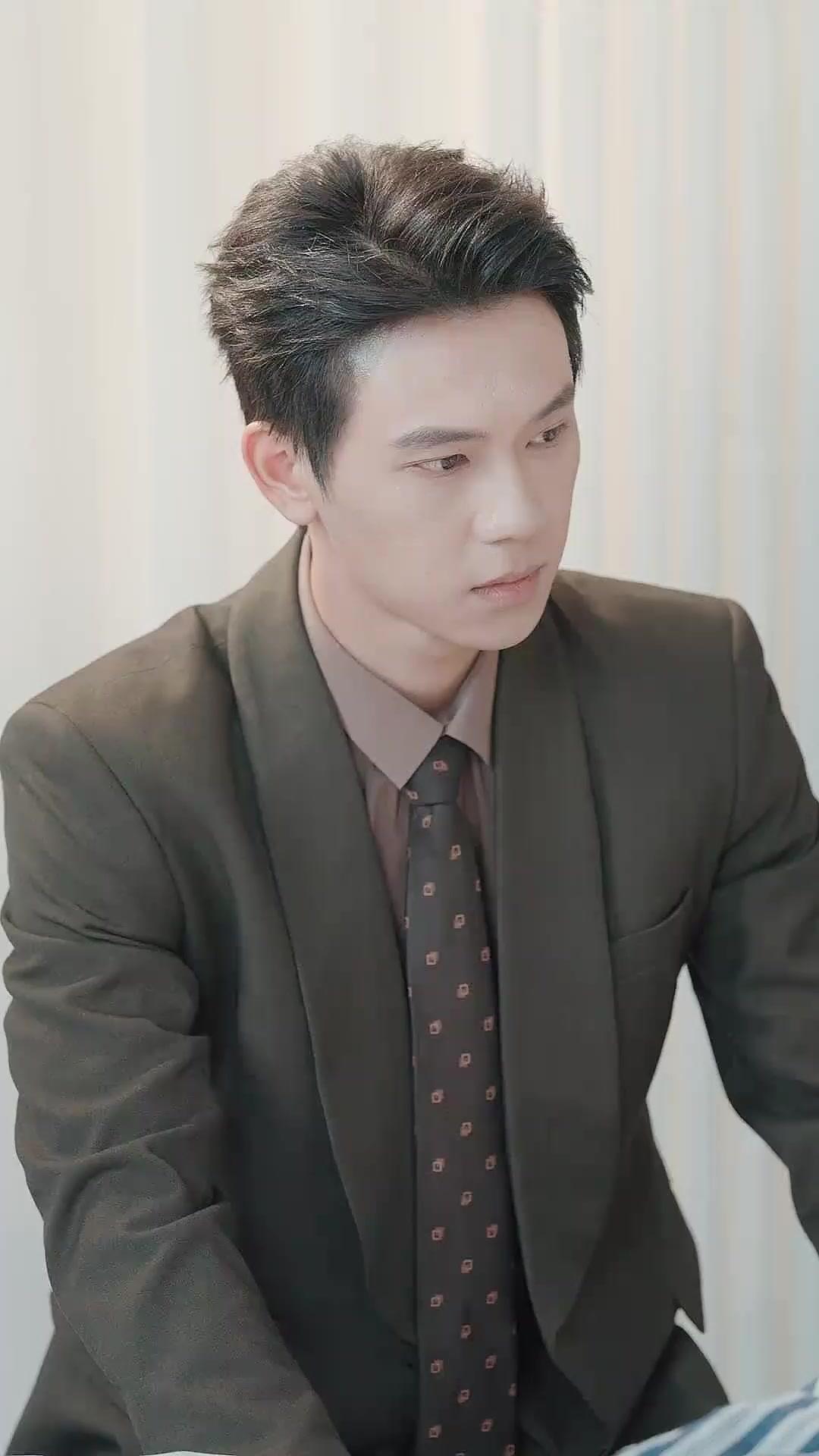 (Sulih suara)Cinta berubah menjadi benci