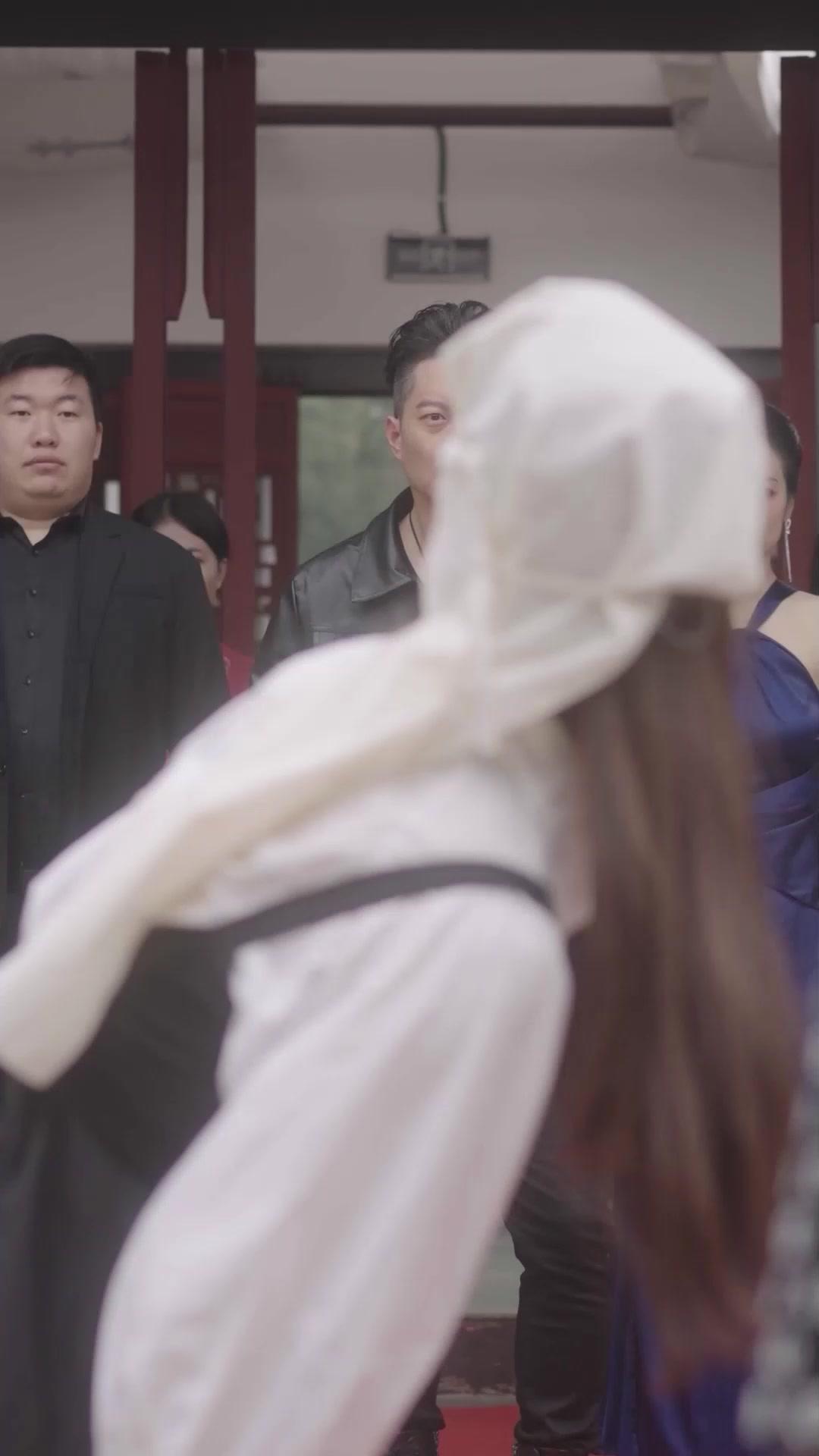 Der verborgene Wolf – Die Rückkehr des alten Kämpfers