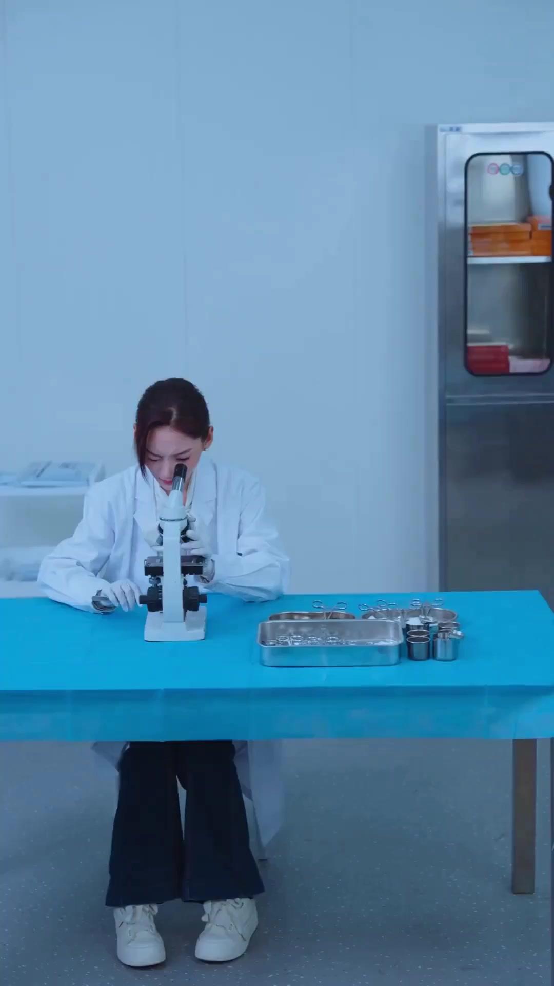 (Doblado) La niebla quedó, ella no