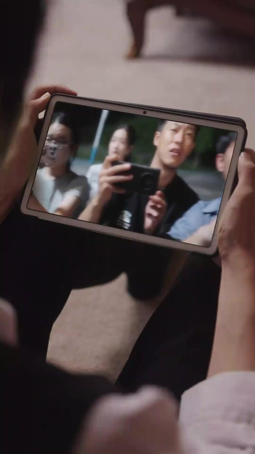 (Doblado) ¿La sustituya de quién?