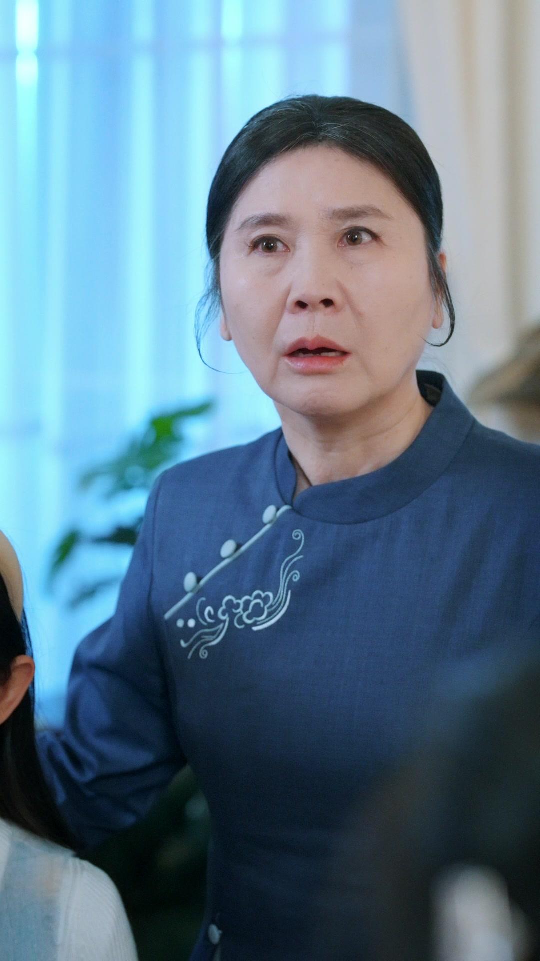 Gerçek Anne Sahte Anneyi Parçalıyor