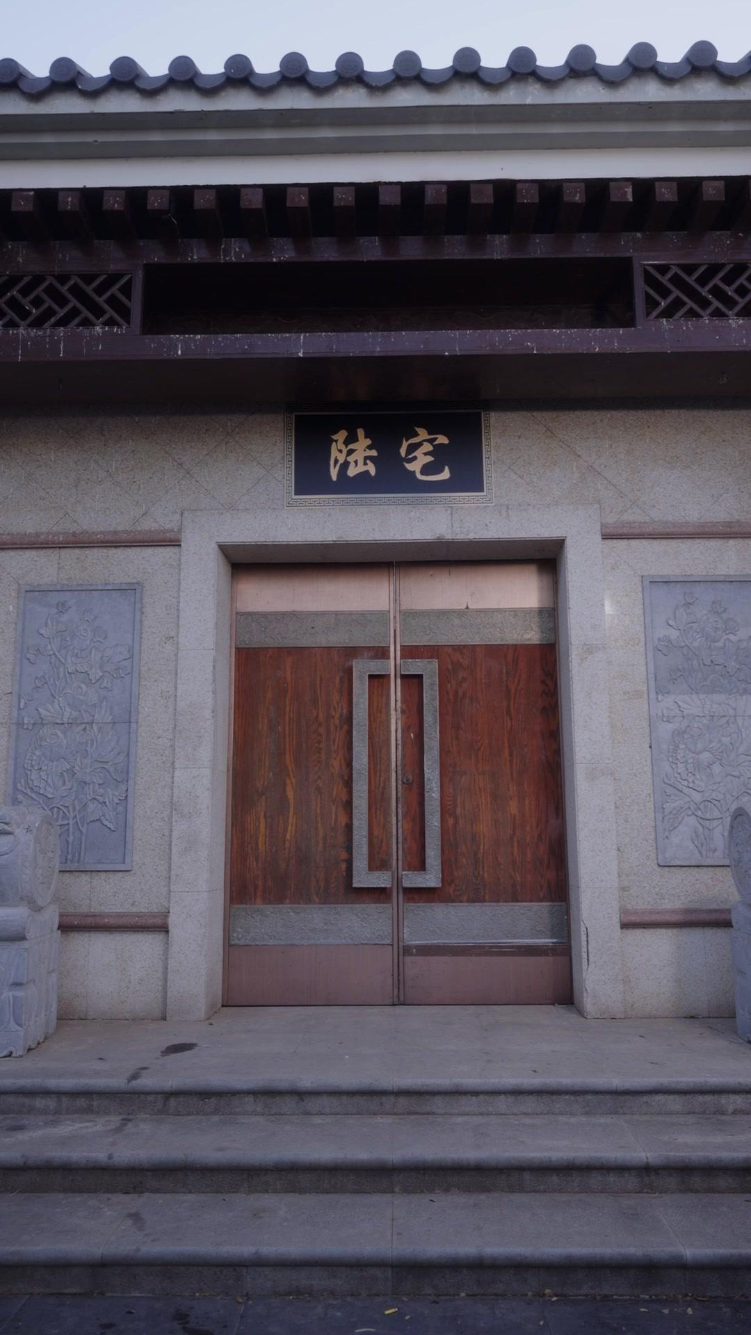 Taklukkan CEO Cantik yang Dingin