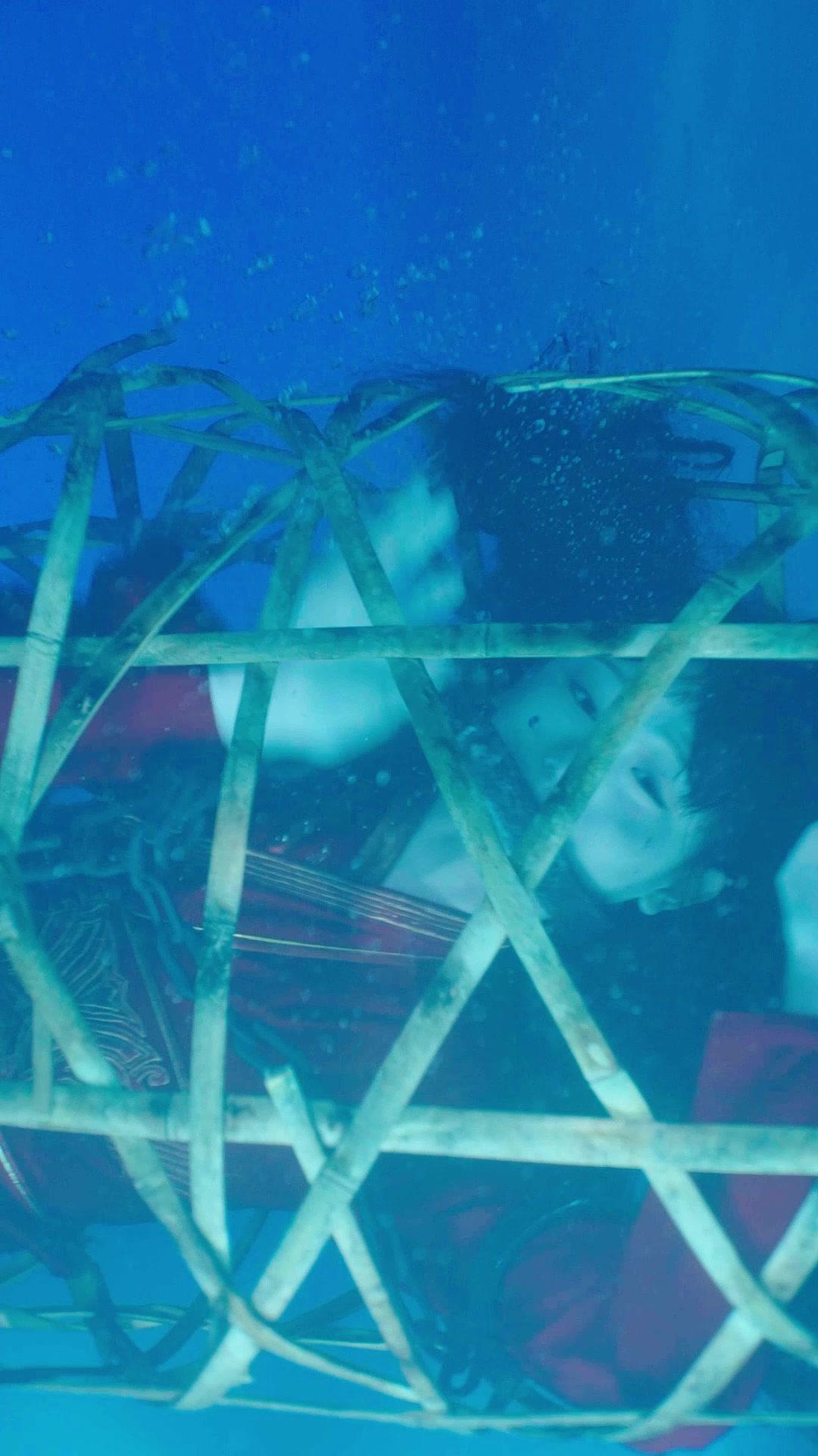 Permaisuri Kabur dengan Anak Kaisar